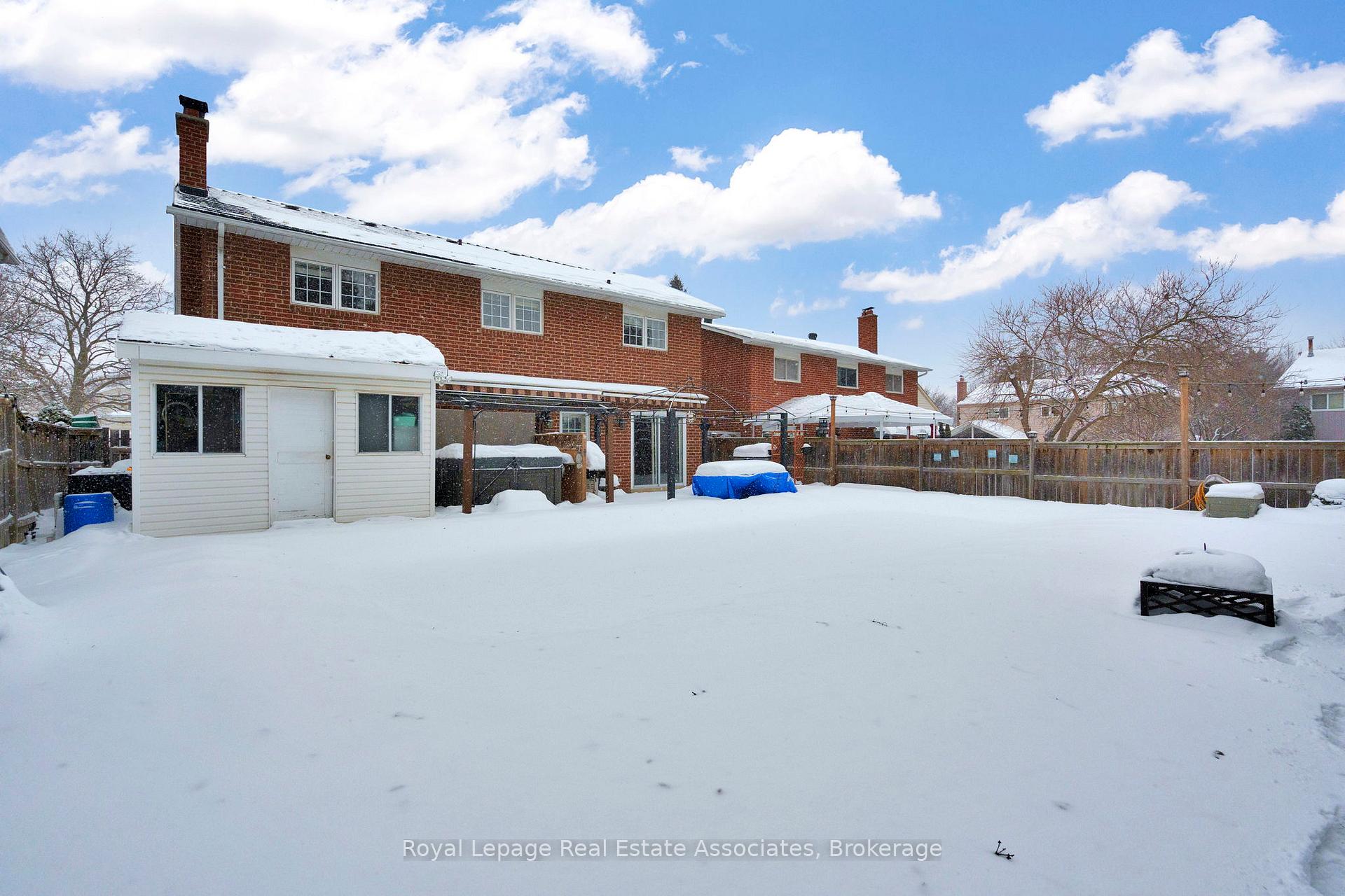 Photo 26 of 23 Madrid Crescent, Brampton, Central Park — HOMEH