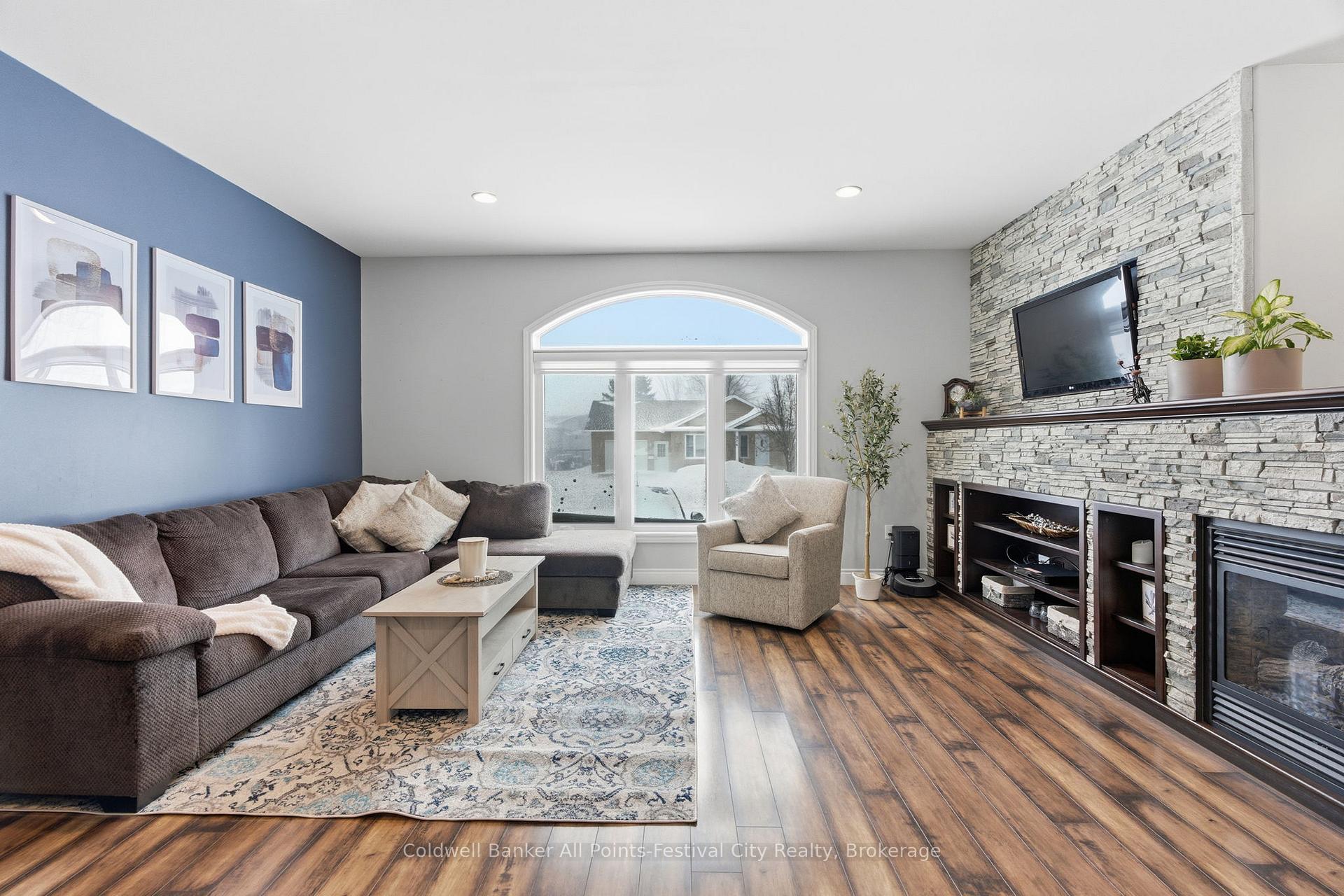 Photo 14 of 217 Britannia Road E, Goderich, Goderich (Town) — HOMEH