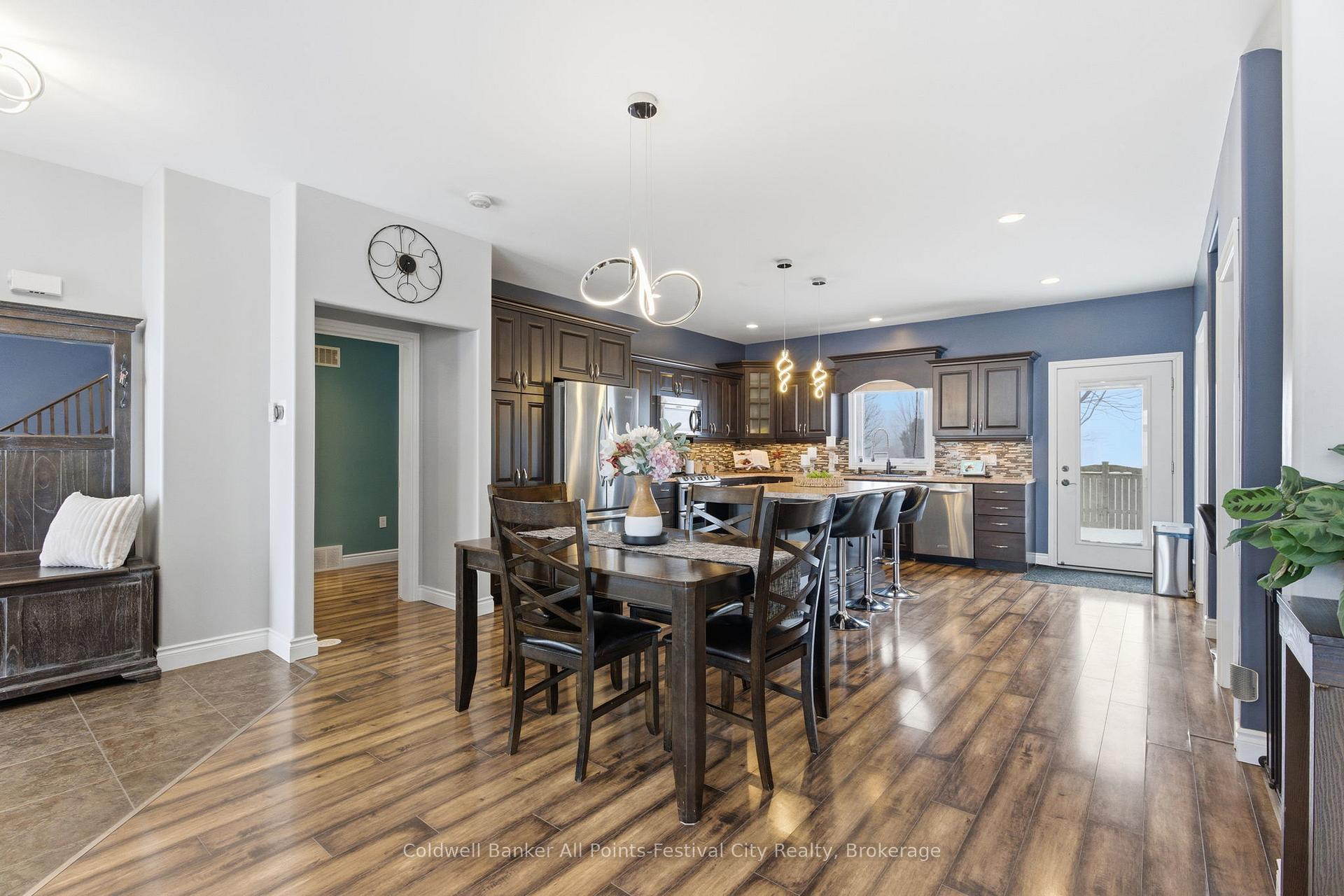 Photo 8 of 217 Britannia Road E, Goderich, Goderich (Town) — HOMEH