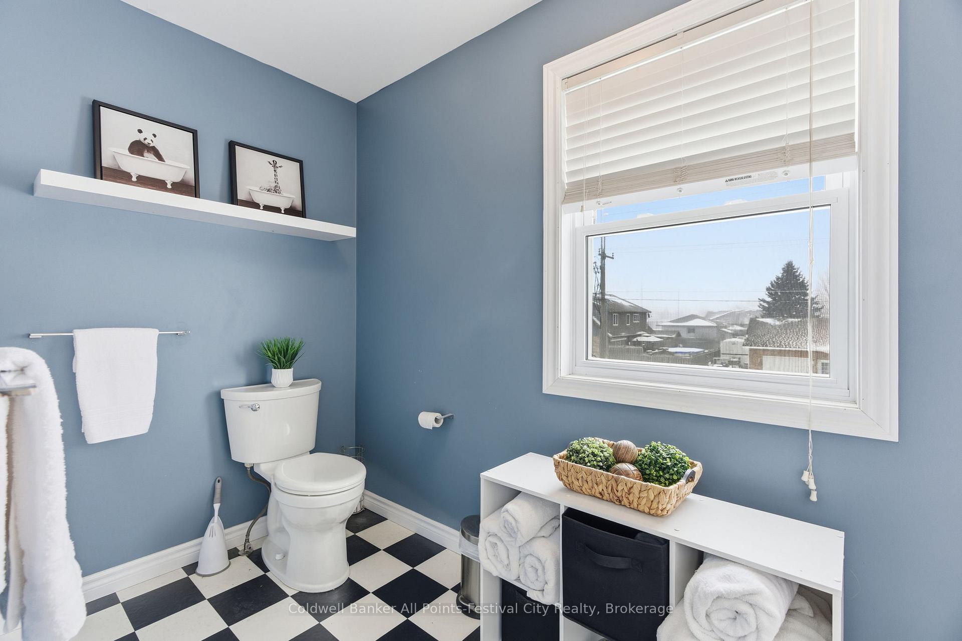 Photo 18 of 217 Britannia Road E, Goderich, Goderich (Town) — HOMEH