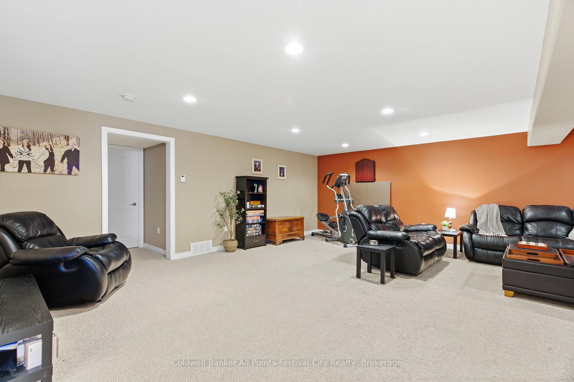 Photo 45 of 217 Britannia Road E, Goderich, Goderich (Town) — HOMEH