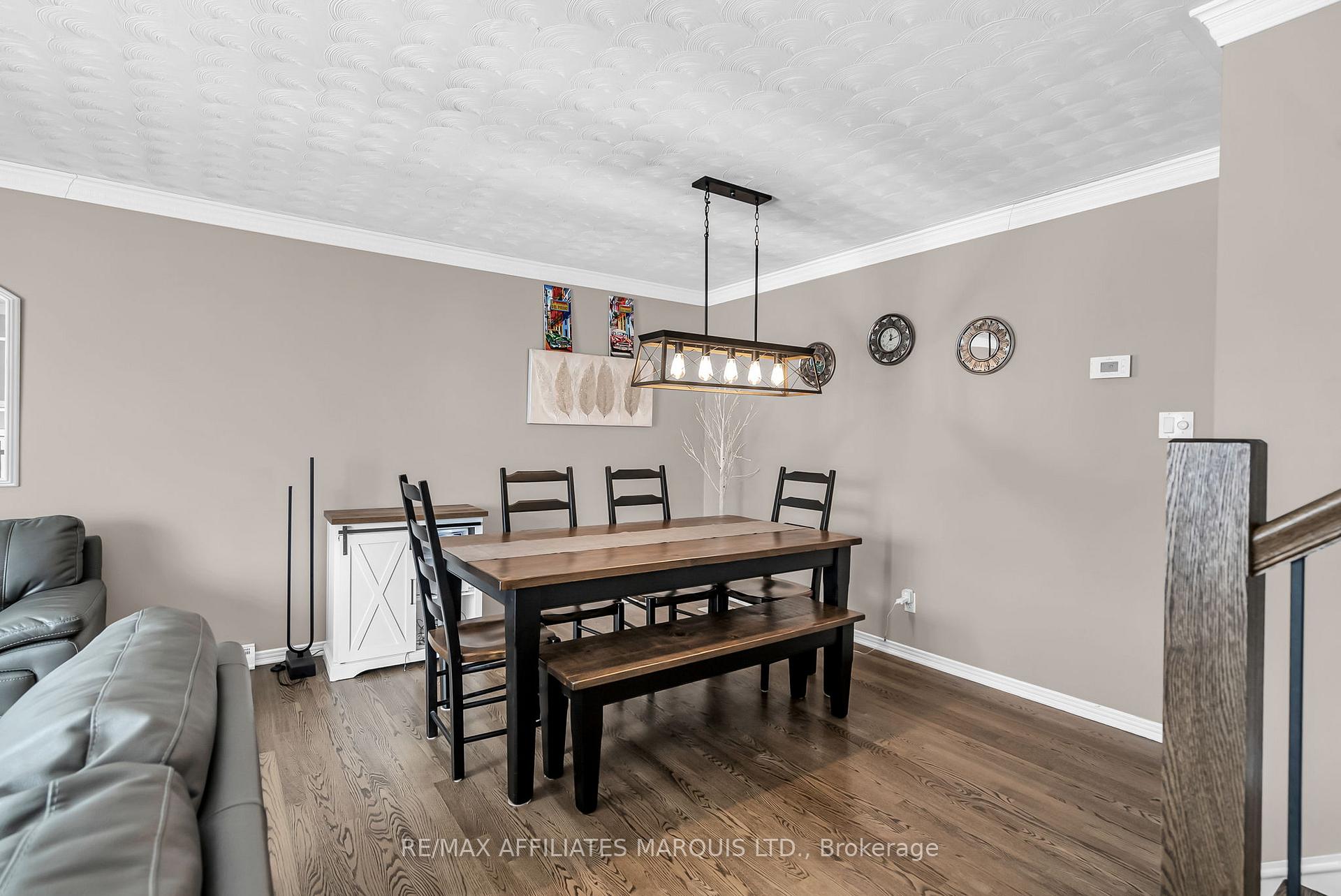 Photo 9 of 1933 Belvedere Crescent, Cornwall — HOMEH