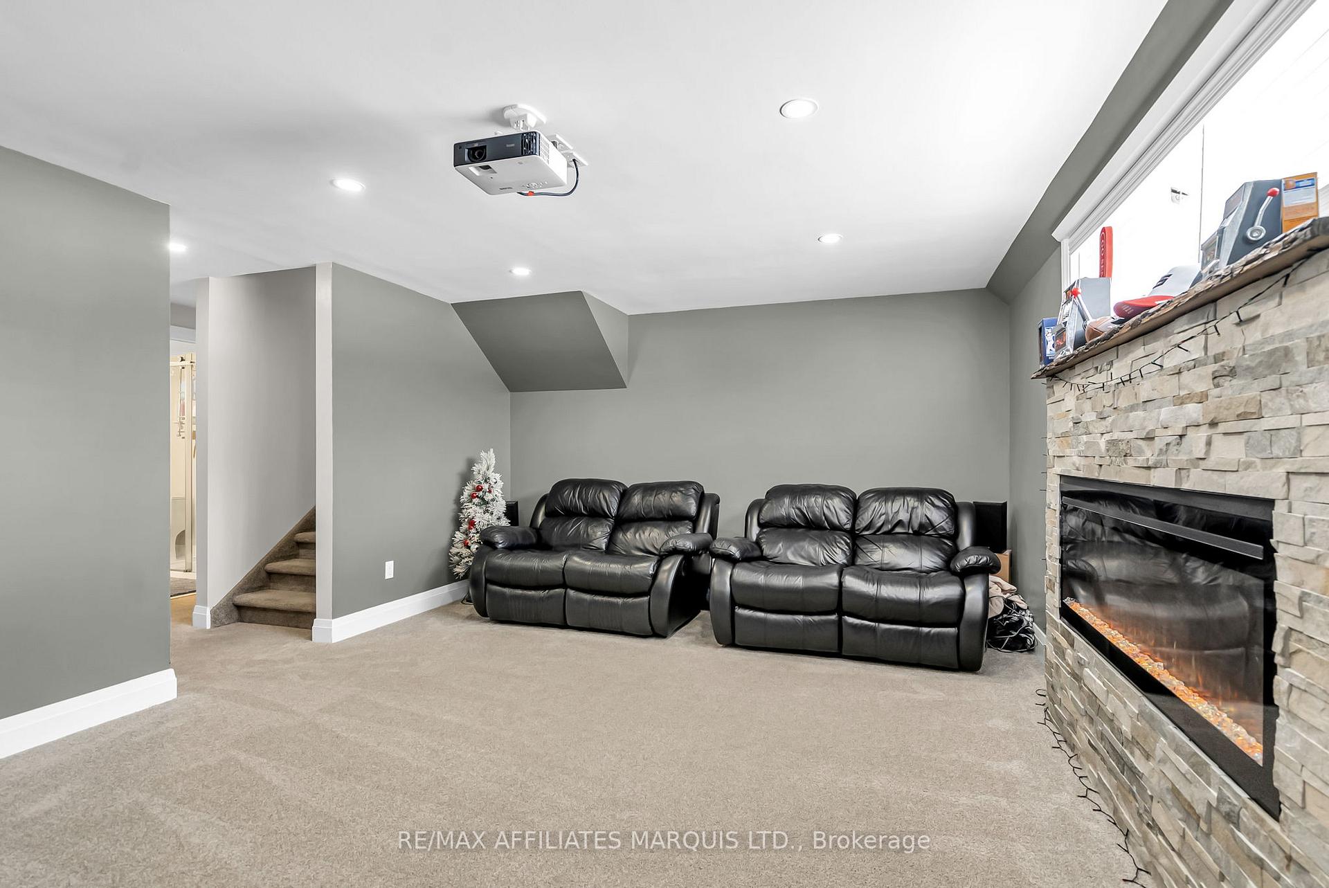 Photo 27 of 1933 Belvedere Crescent, Cornwall — HOMEH