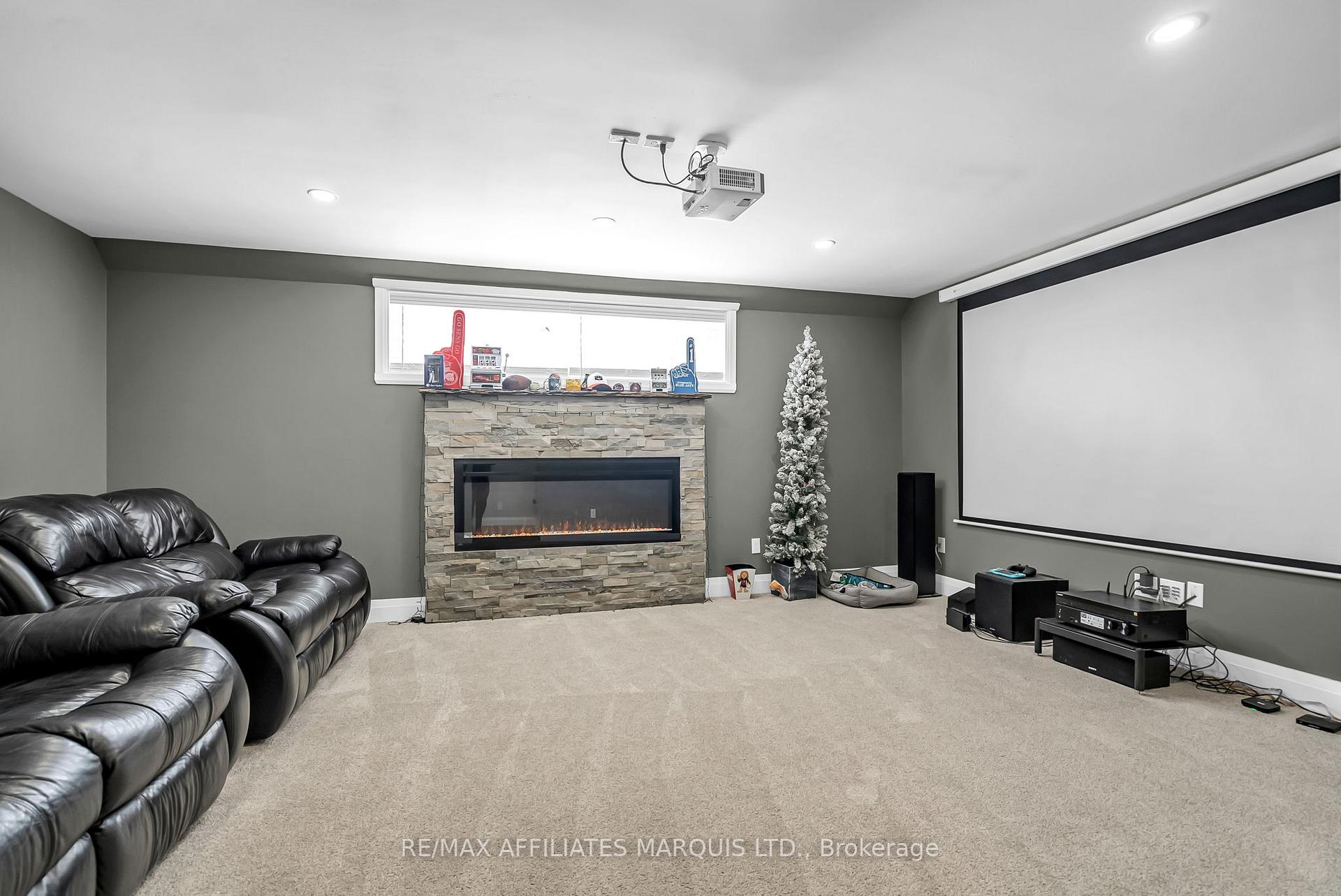 Photo 28 of 1933 Belvedere Crescent, Cornwall — HOMEH