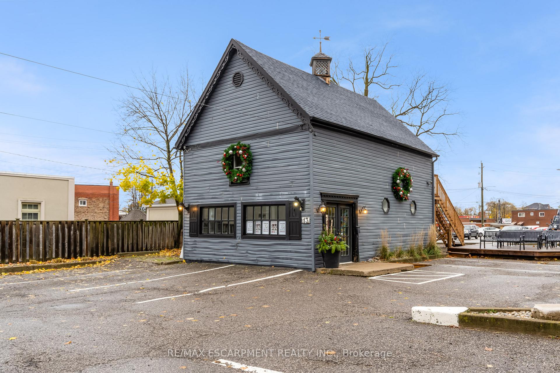 Photo 1 of Unit Upper, 13 Mountain Street, Grimsby, Grimsby East — HOMEH