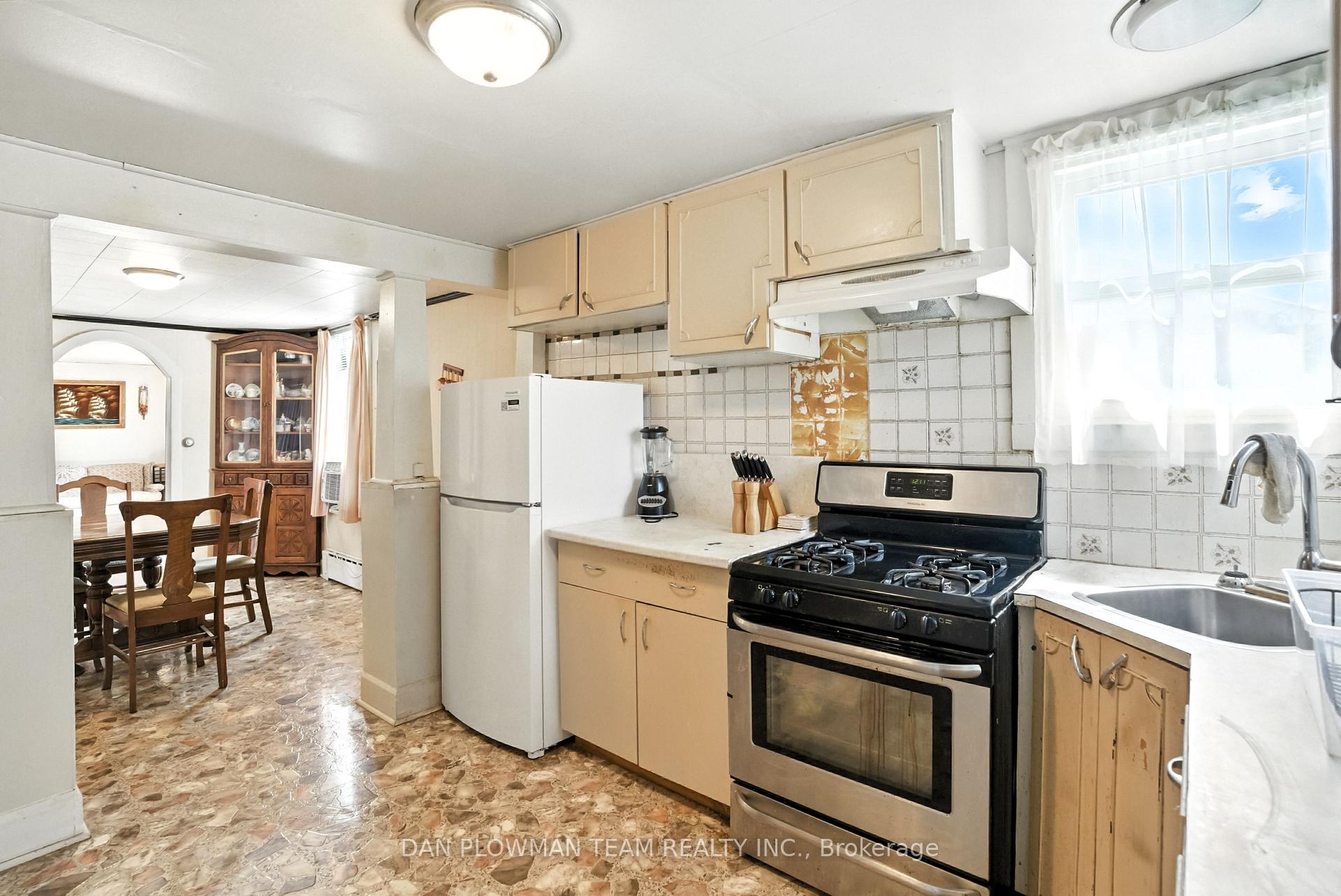 Photo 13 of 78 Ontario Street, Clarington, Bowmanville — HOMEH