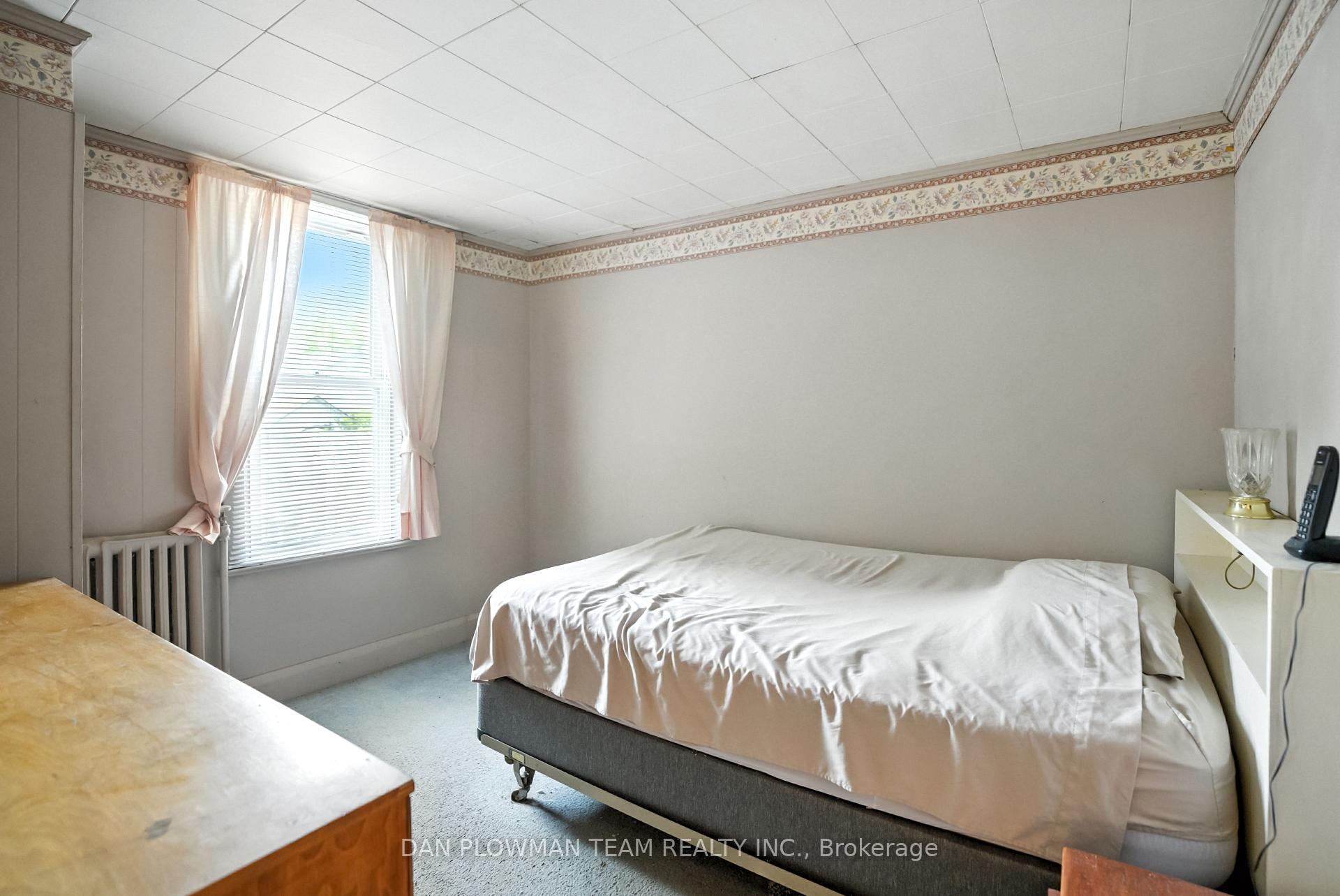 Photo 15 of 78 Ontario Street, Clarington, Bowmanville — HOMEH
