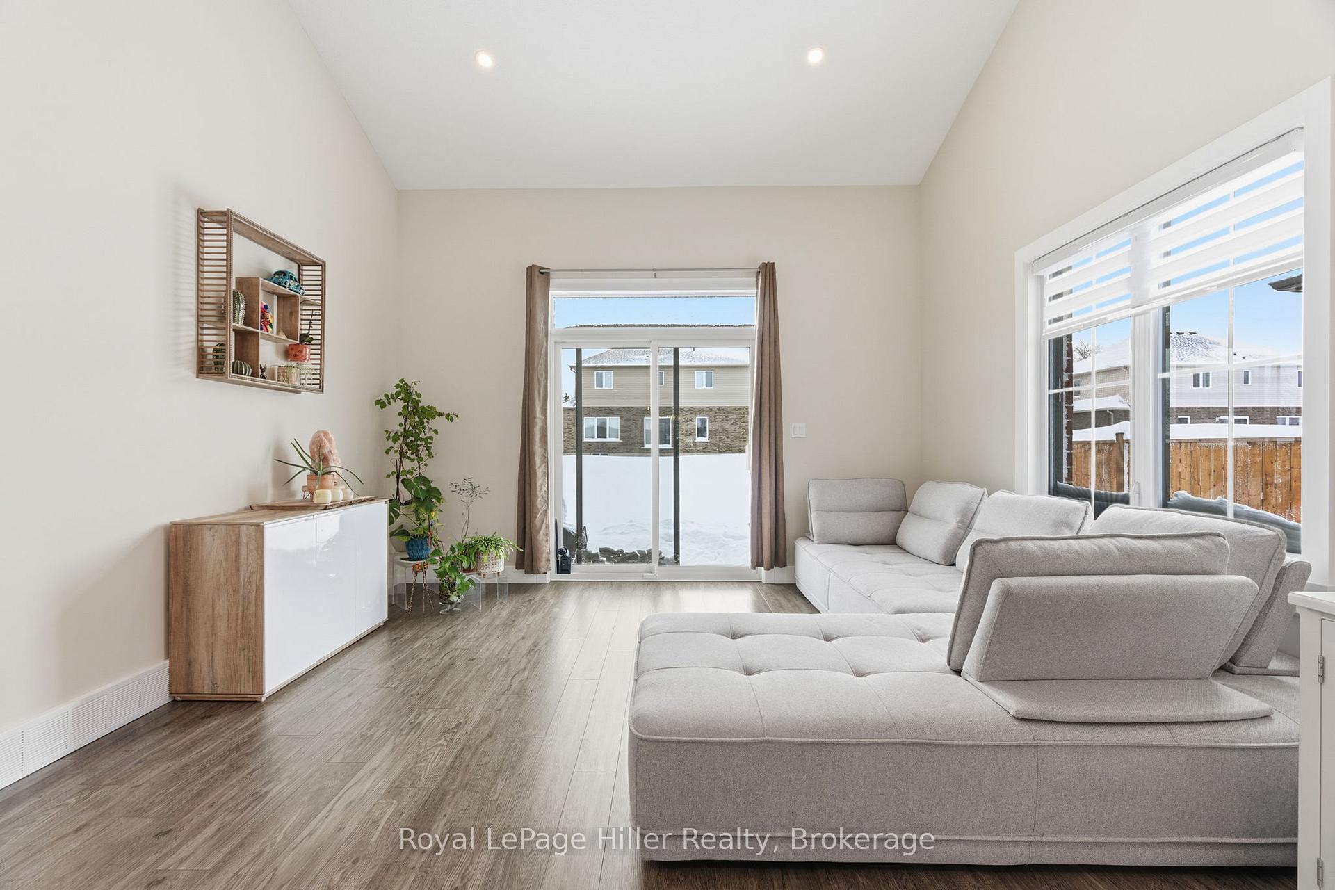 Photo 4 of 225A Thames Avenue, West Perth, Mitchell — HOMEH