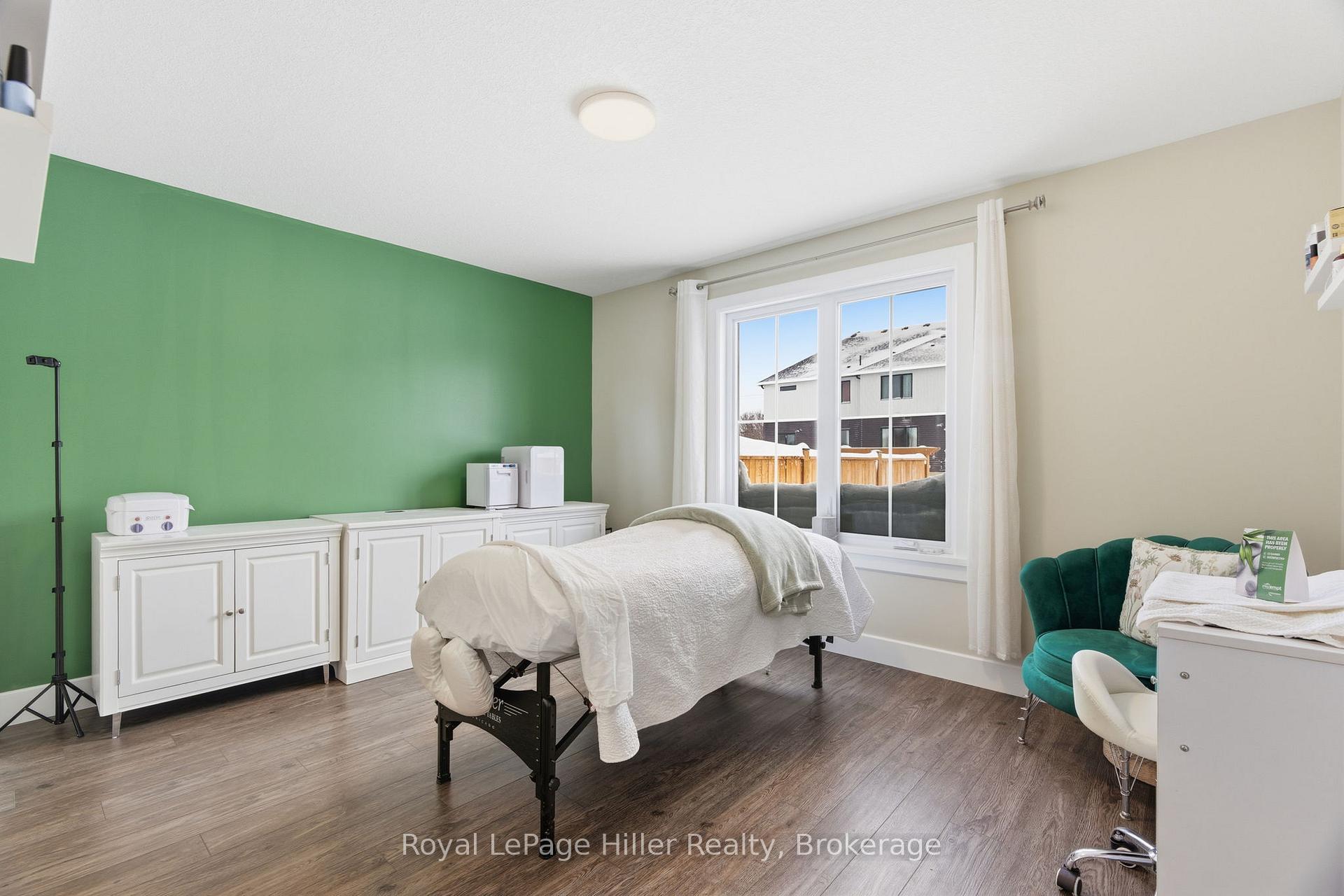 Photo 12 of 225A Thames Avenue, West Perth, Mitchell — HOMEH