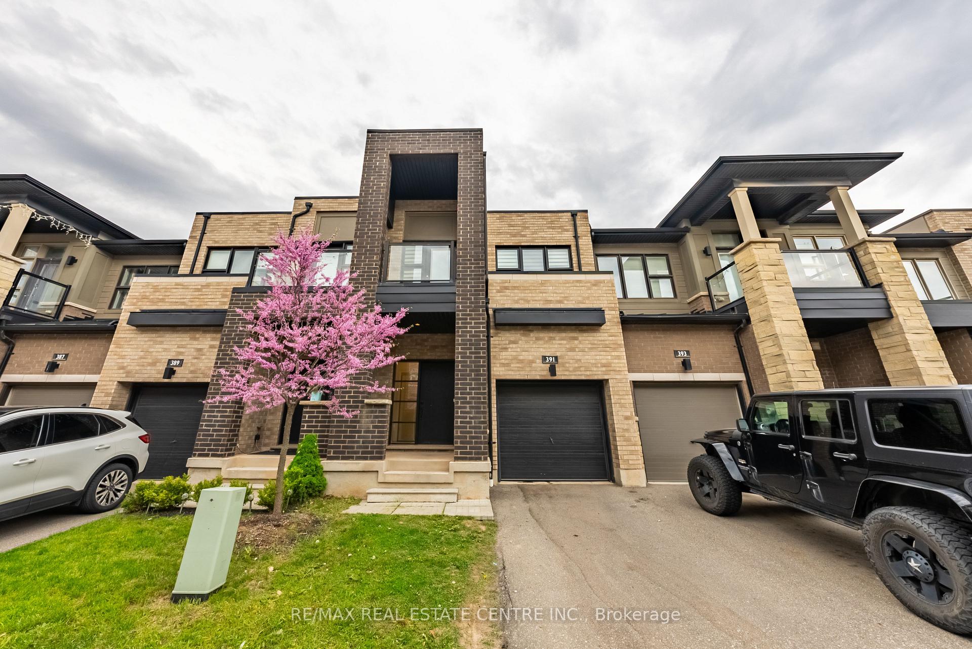 Photo of 391 Athabasca Common