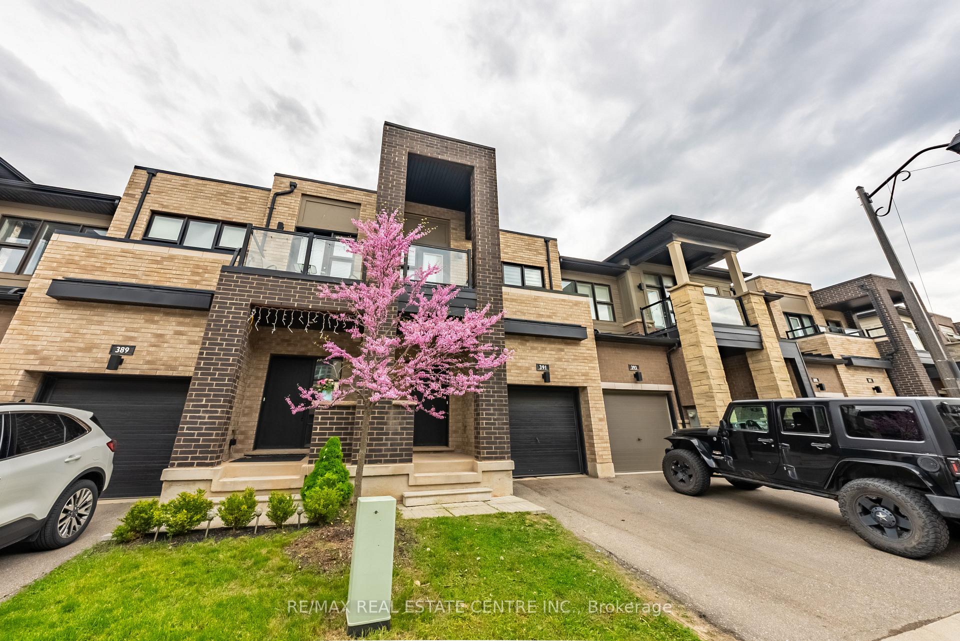 Photo 2 of 391 Athabasca Common, Oakville, Joshua Meadows — HOMEH