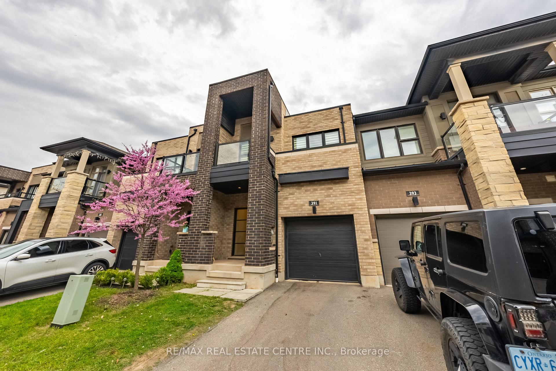 Photo 3 of 391 Athabasca Common, Oakville, Joshua Meadows — HOMEH