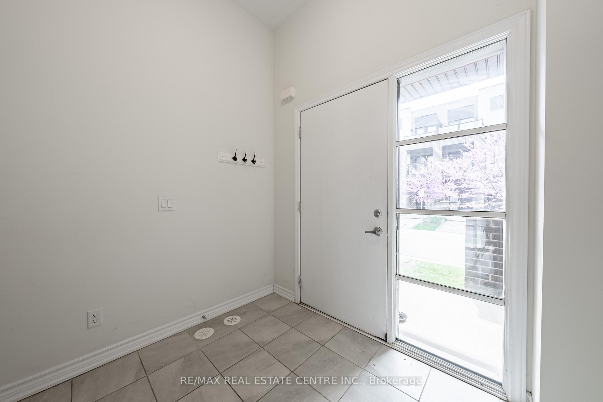 Photo 20 of 391 Athabasca Common, Oakville, Joshua Meadows — HOMEH
