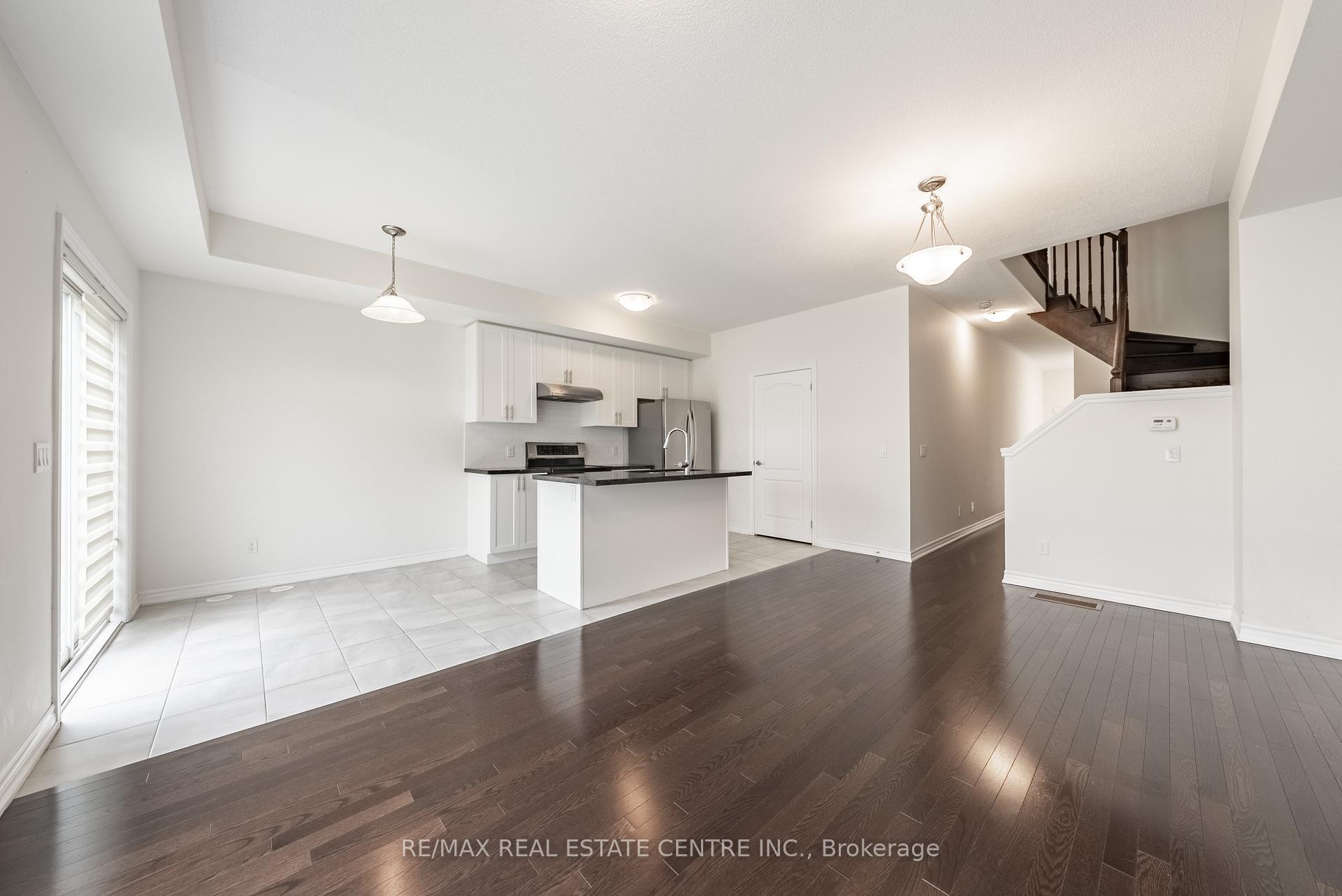 Photo 7 of 391 Athabasca Common, Oakville, Joshua Meadows — HOMEH