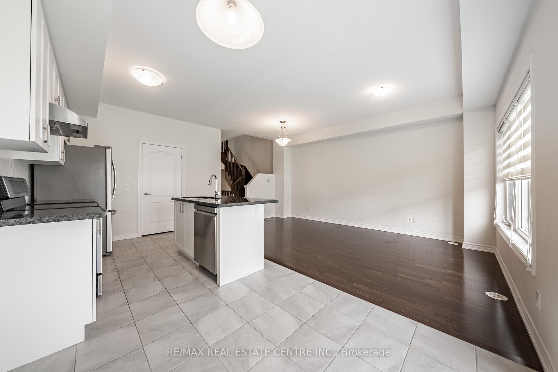 Photo 8 of 391 Athabasca Common, Oakville, Joshua Meadows — HOMEH