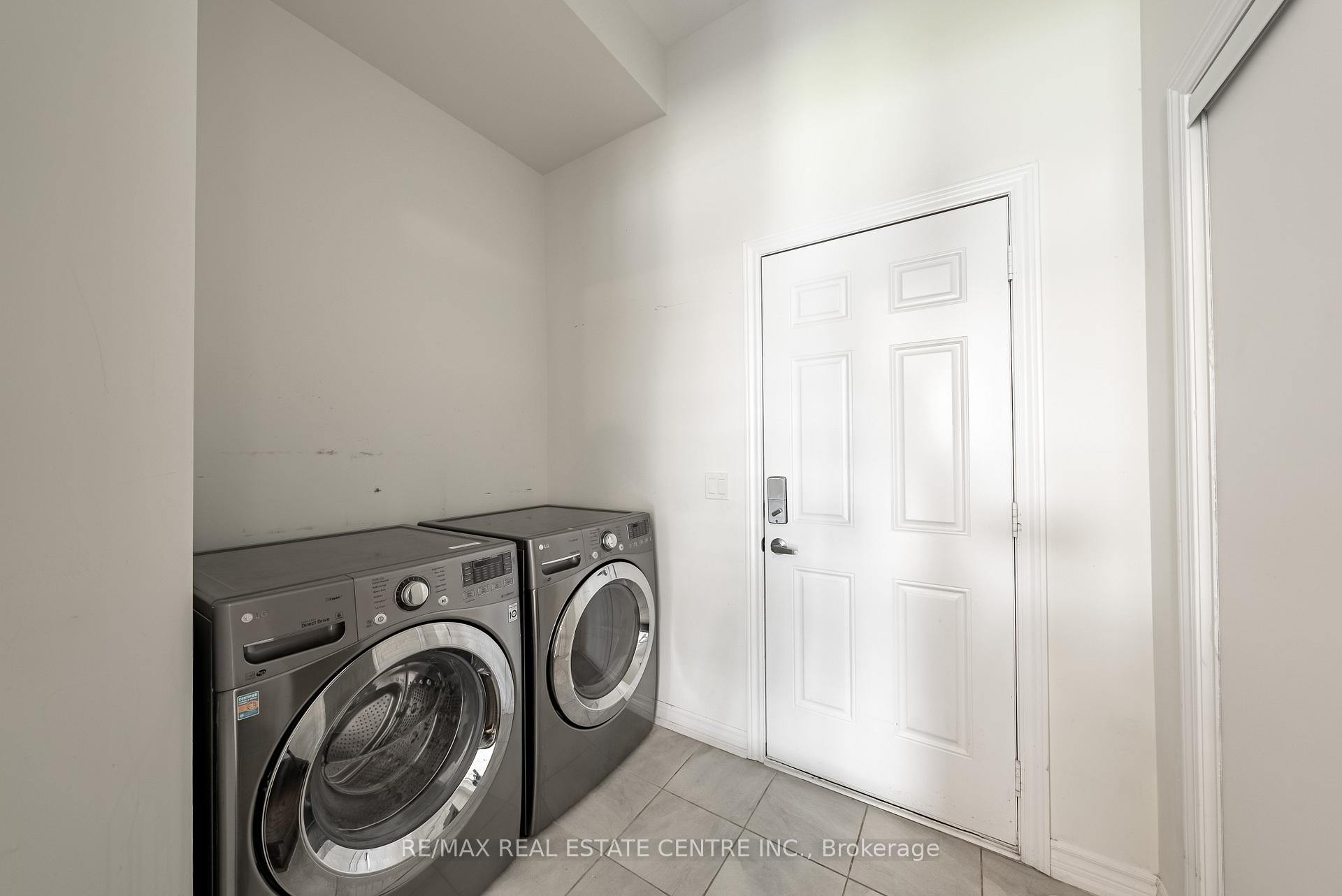 Photo 9 of 391 Athabasca Common, Oakville, Joshua Meadows — HOMEH