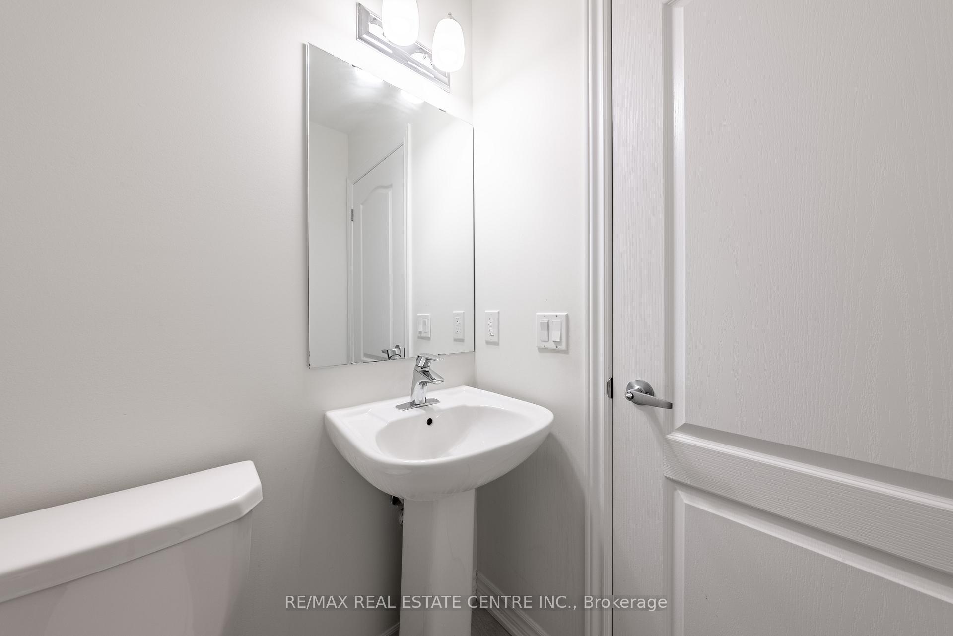 Photo 25 of 391 Athabasca Common, Oakville, Joshua Meadows — HOMEH