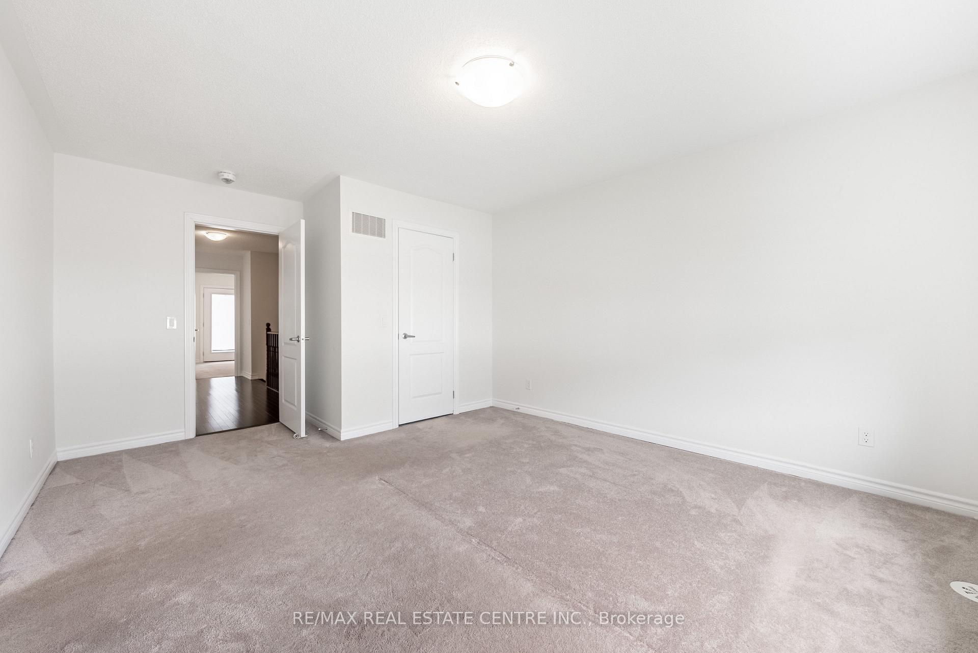 Photo 15 of 391 Athabasca Common, Oakville, Joshua Meadows — HOMEH