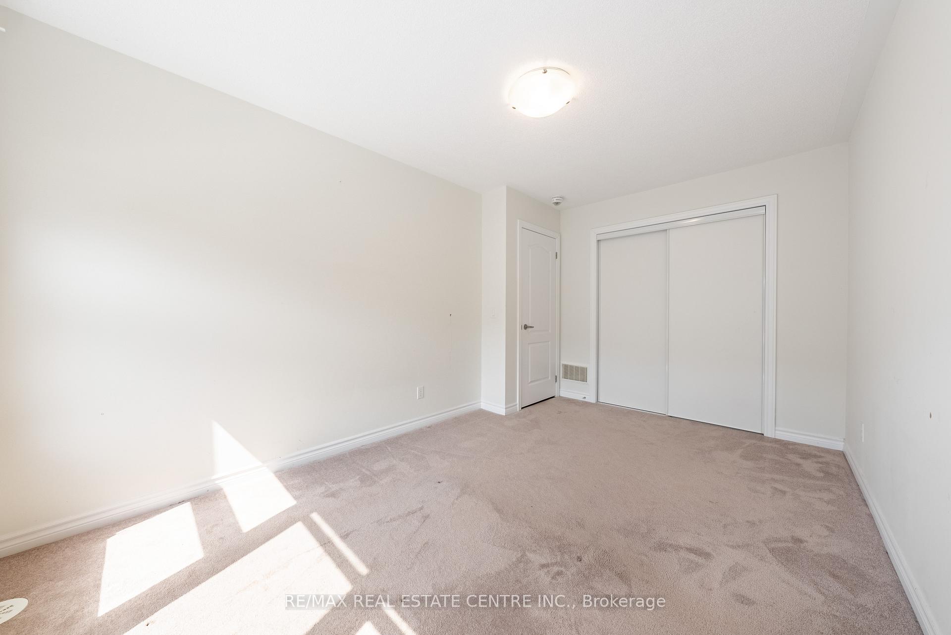 Photo 29 of 391 Athabasca Common, Oakville, Joshua Meadows — HOMEH
