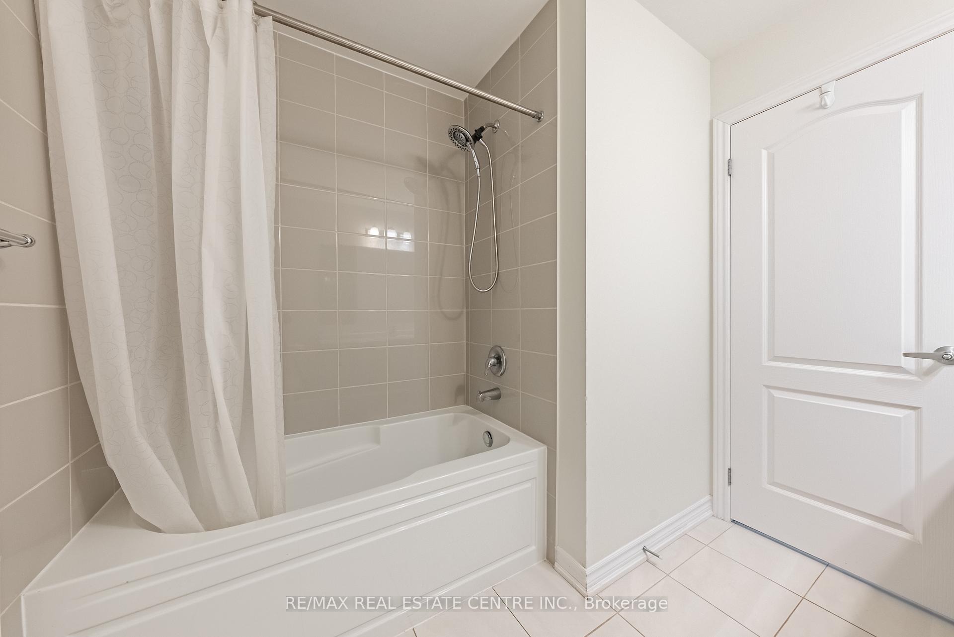 Photo 19 of 391 Athabasca Common, Oakville, Joshua Meadows — HOMEH