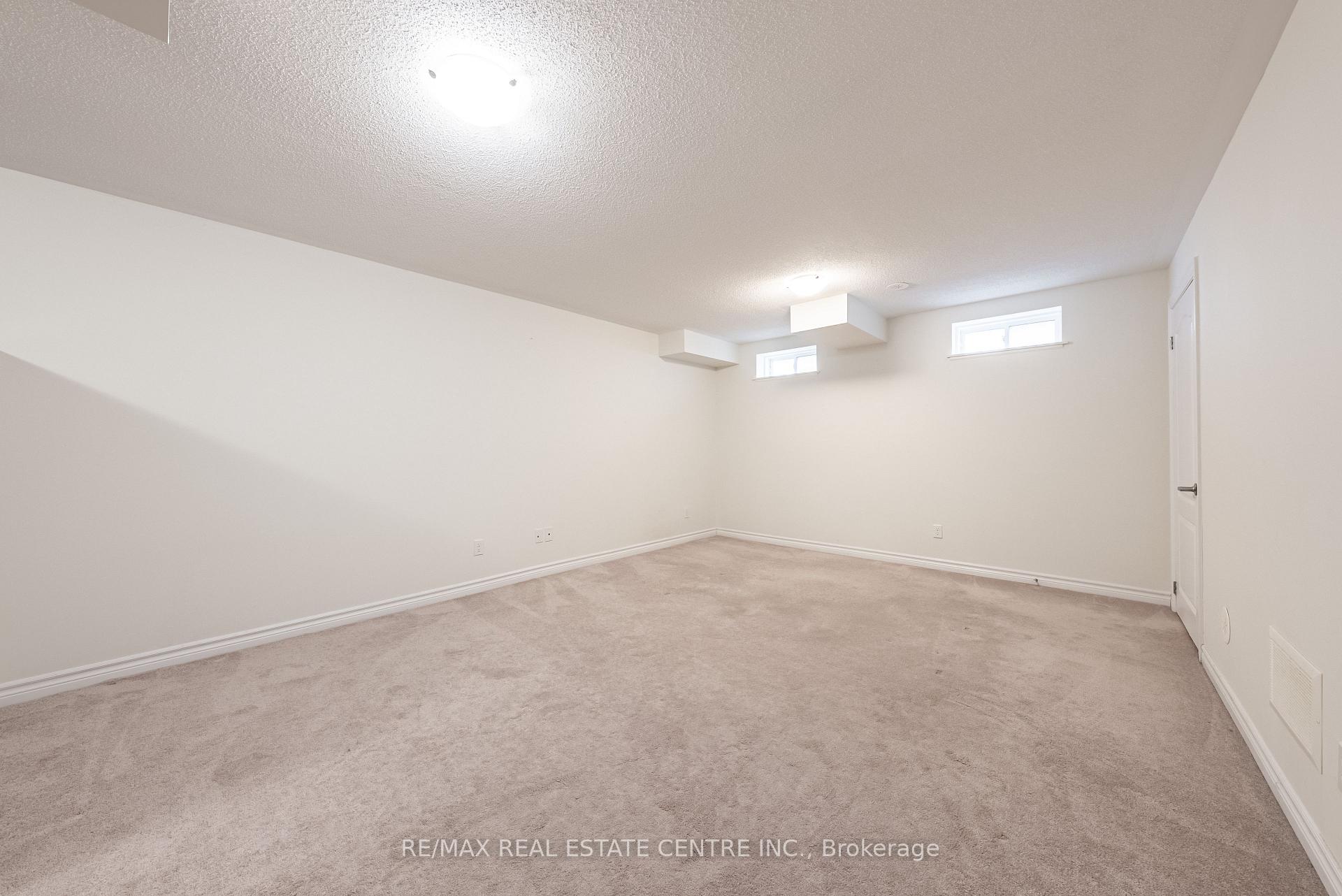 Photo 37 of 391 Athabasca Common, Oakville, Joshua Meadows — HOMEH