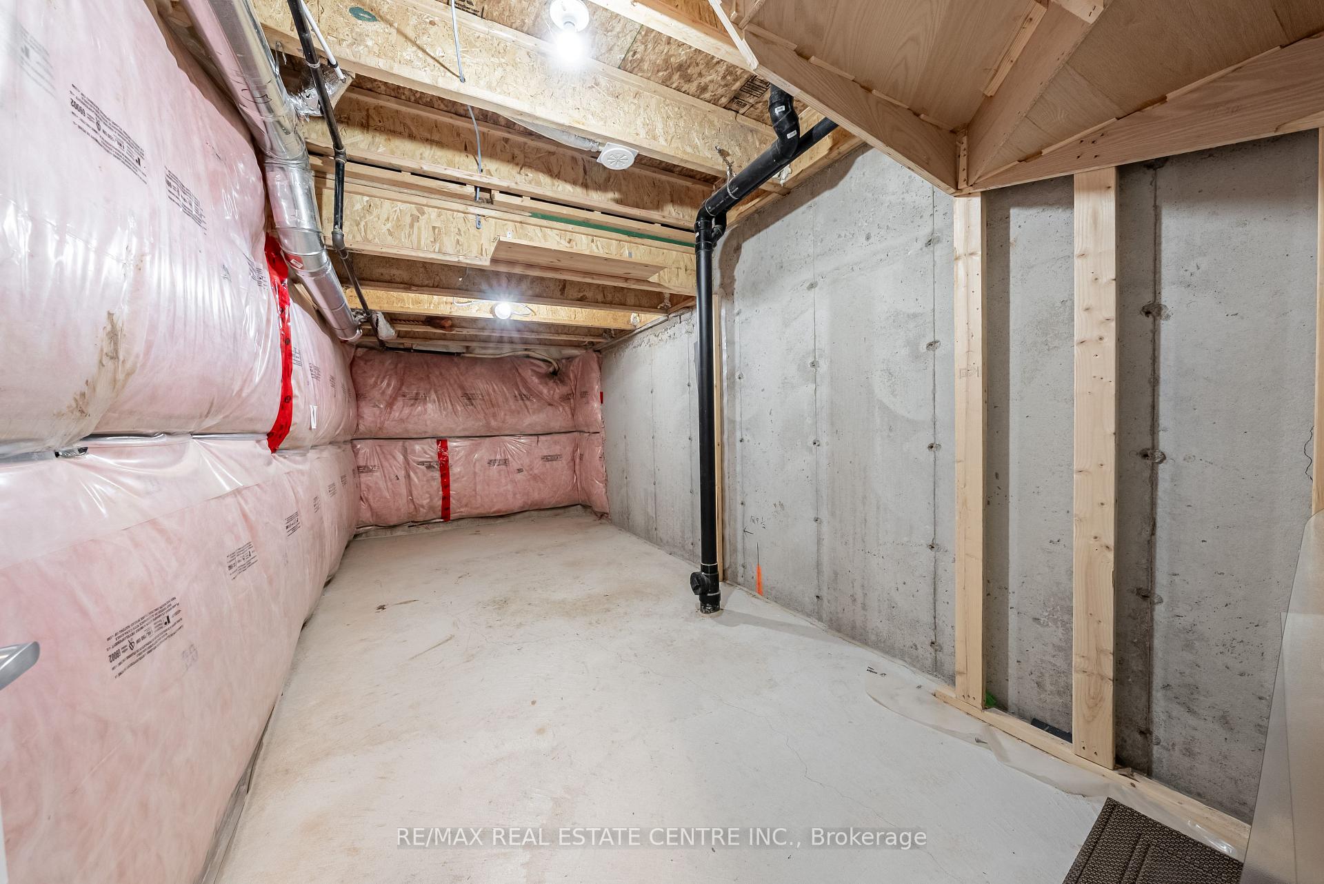Photo 22 of 391 Athabasca Common, Oakville, Joshua Meadows — HOMEH