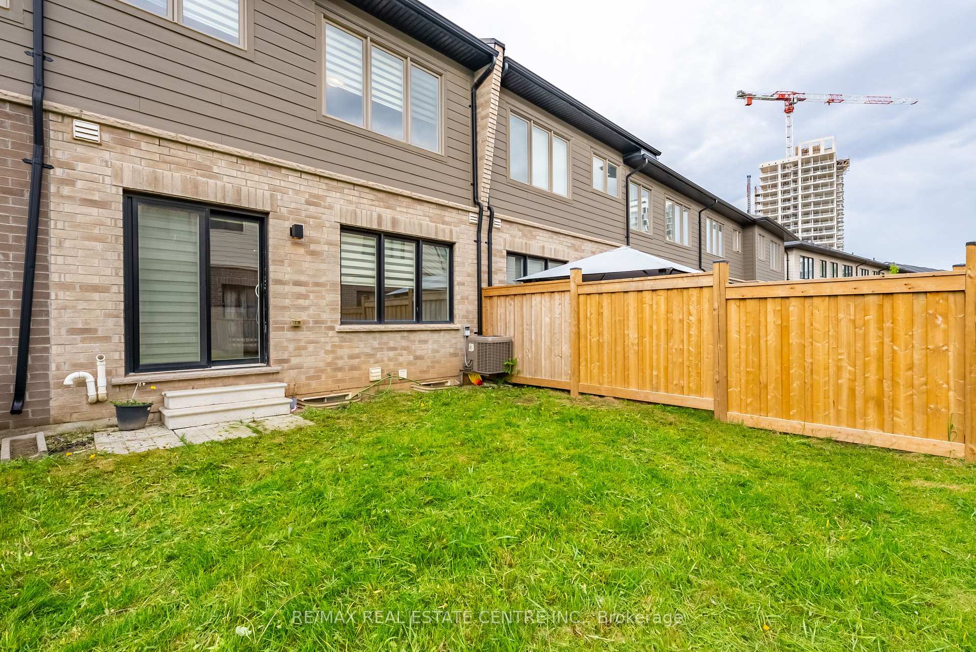 Photo 32 of 391 Athabasca Common, Oakville, Joshua Meadows — HOMEH