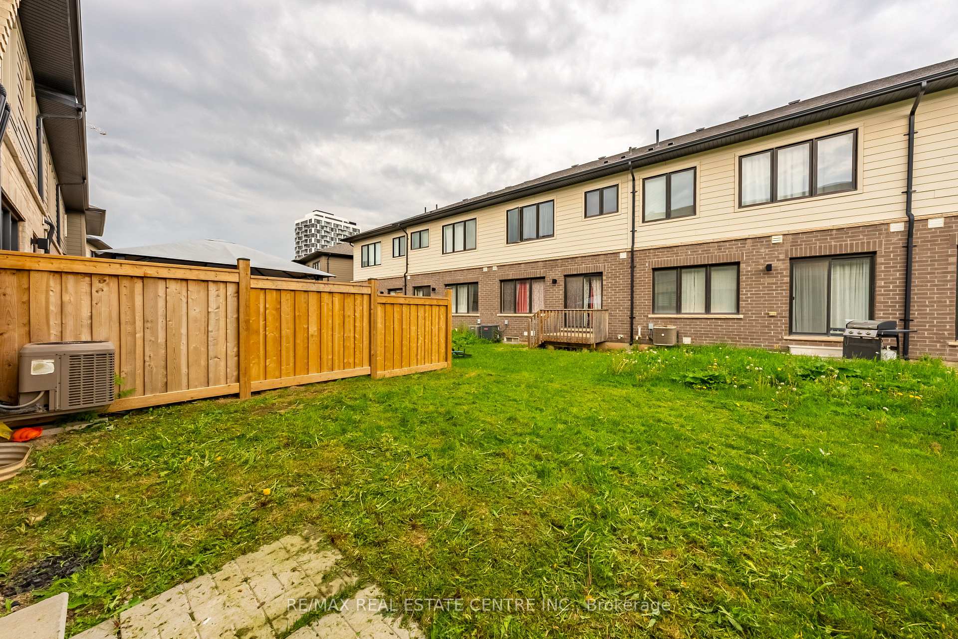 Photo 24 of 391 Athabasca Common, Oakville, Joshua Meadows — HOMEH