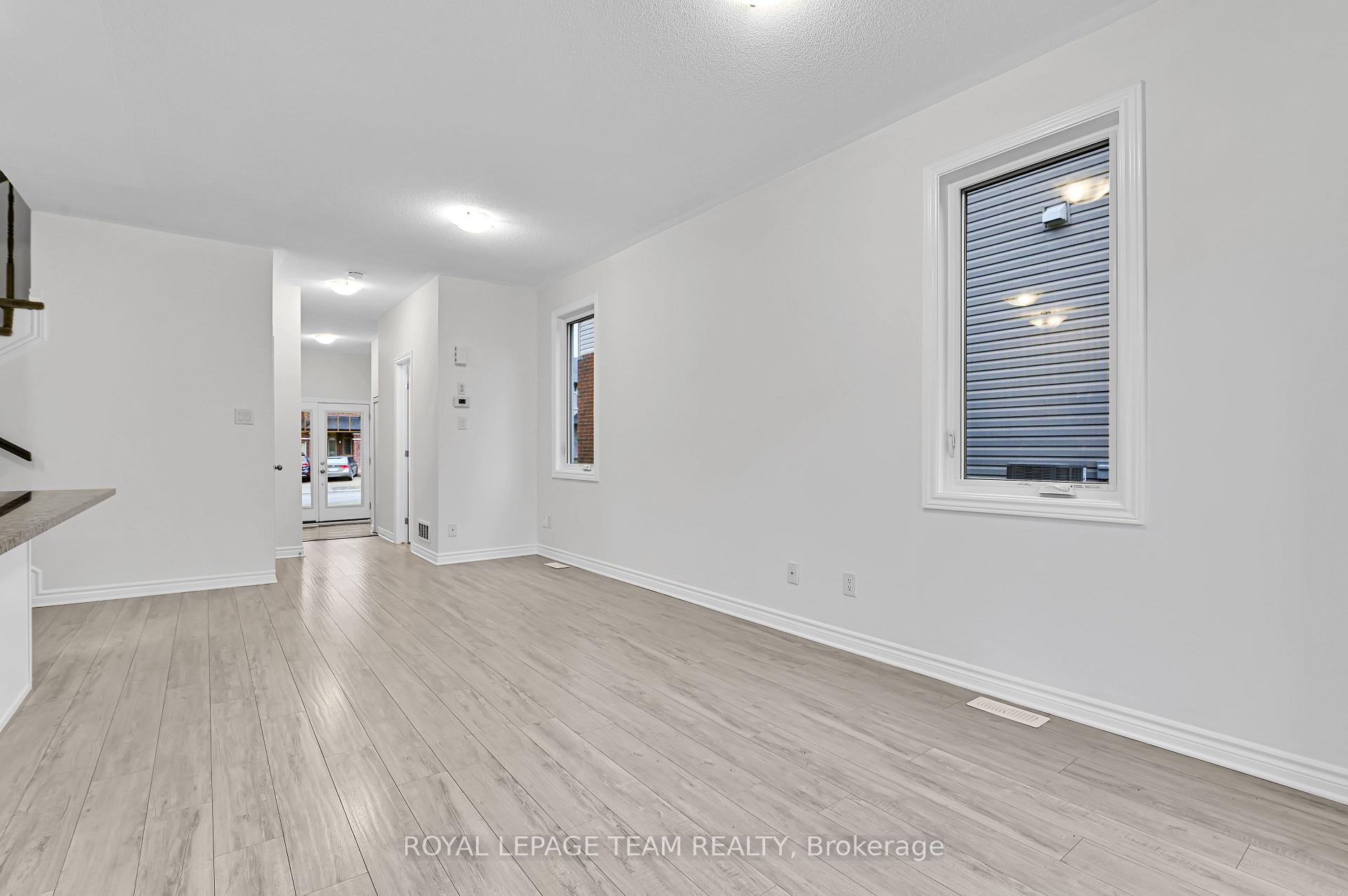 Photo 10 of 1023 Cedar Creek Drive, Ottawa, Blossom Park/Kemp Park/Findlay Creek — HOMEH