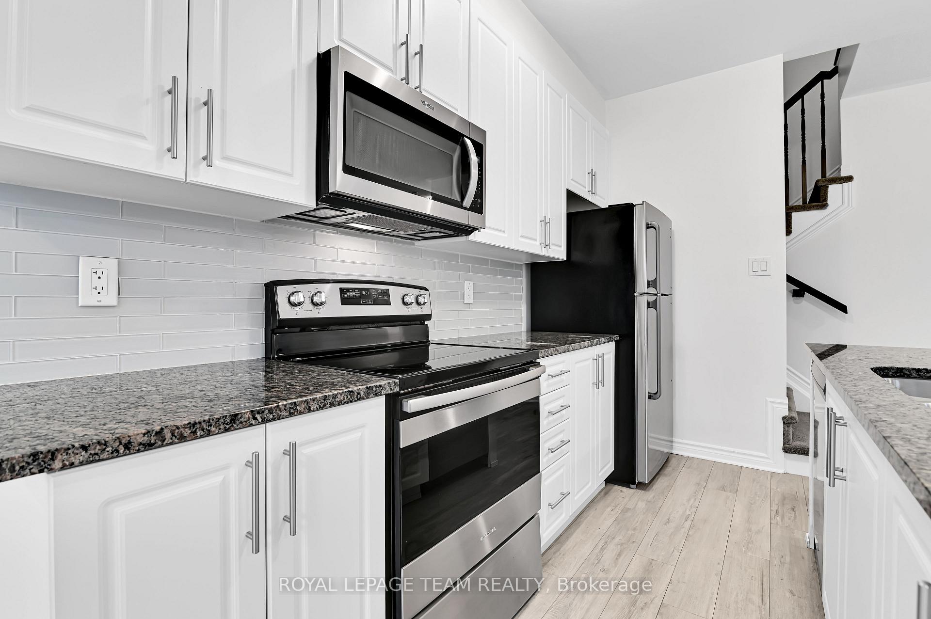 Photo 12 of 1023 Cedar Creek Drive, Ottawa, Blossom Park/Kemp Park/Findlay Creek — HOMEH