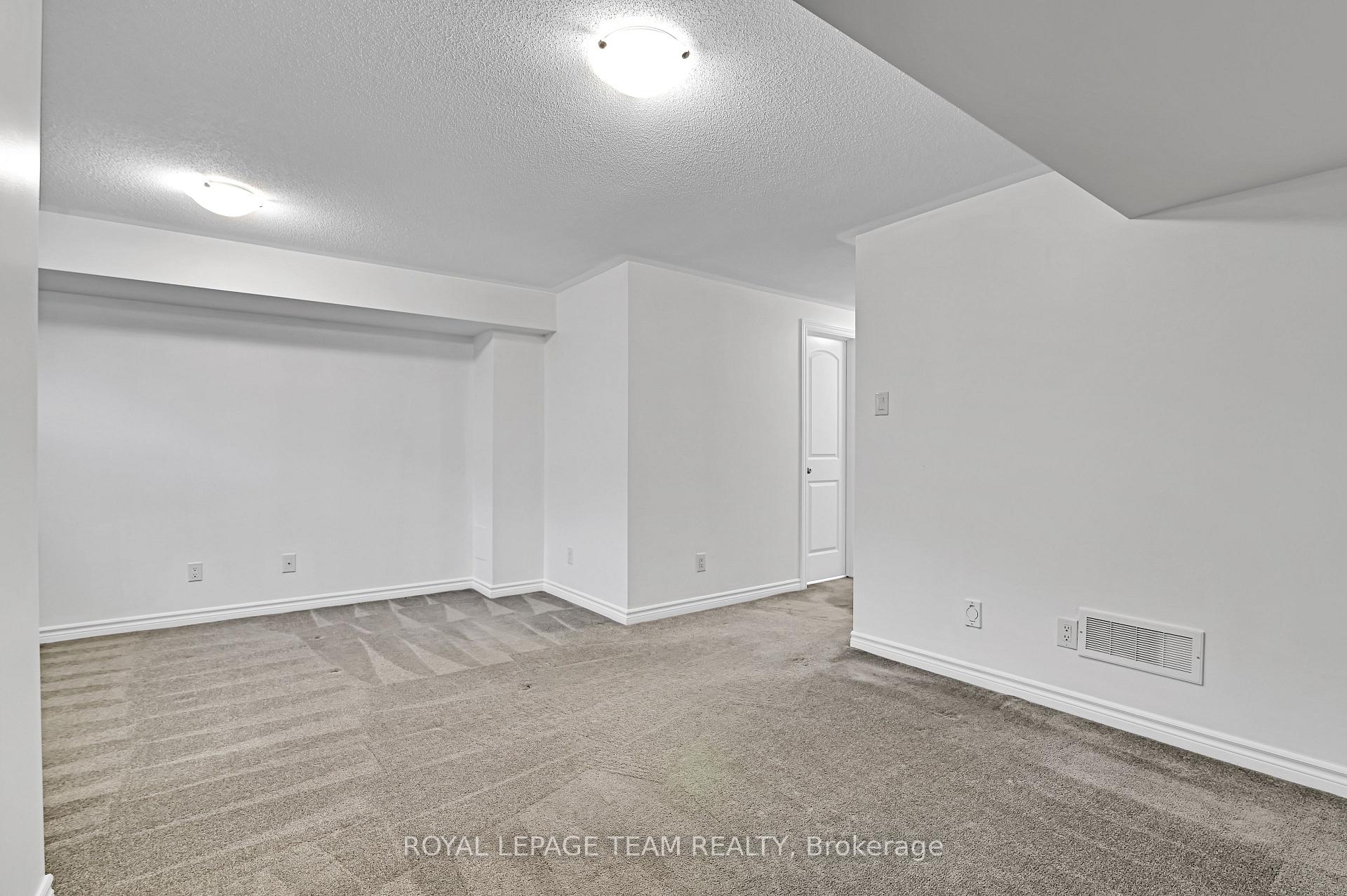 Photo 33 of 1023 Cedar Creek Drive, Ottawa, Blossom Park/Kemp Park/Findlay Creek — HOMEH