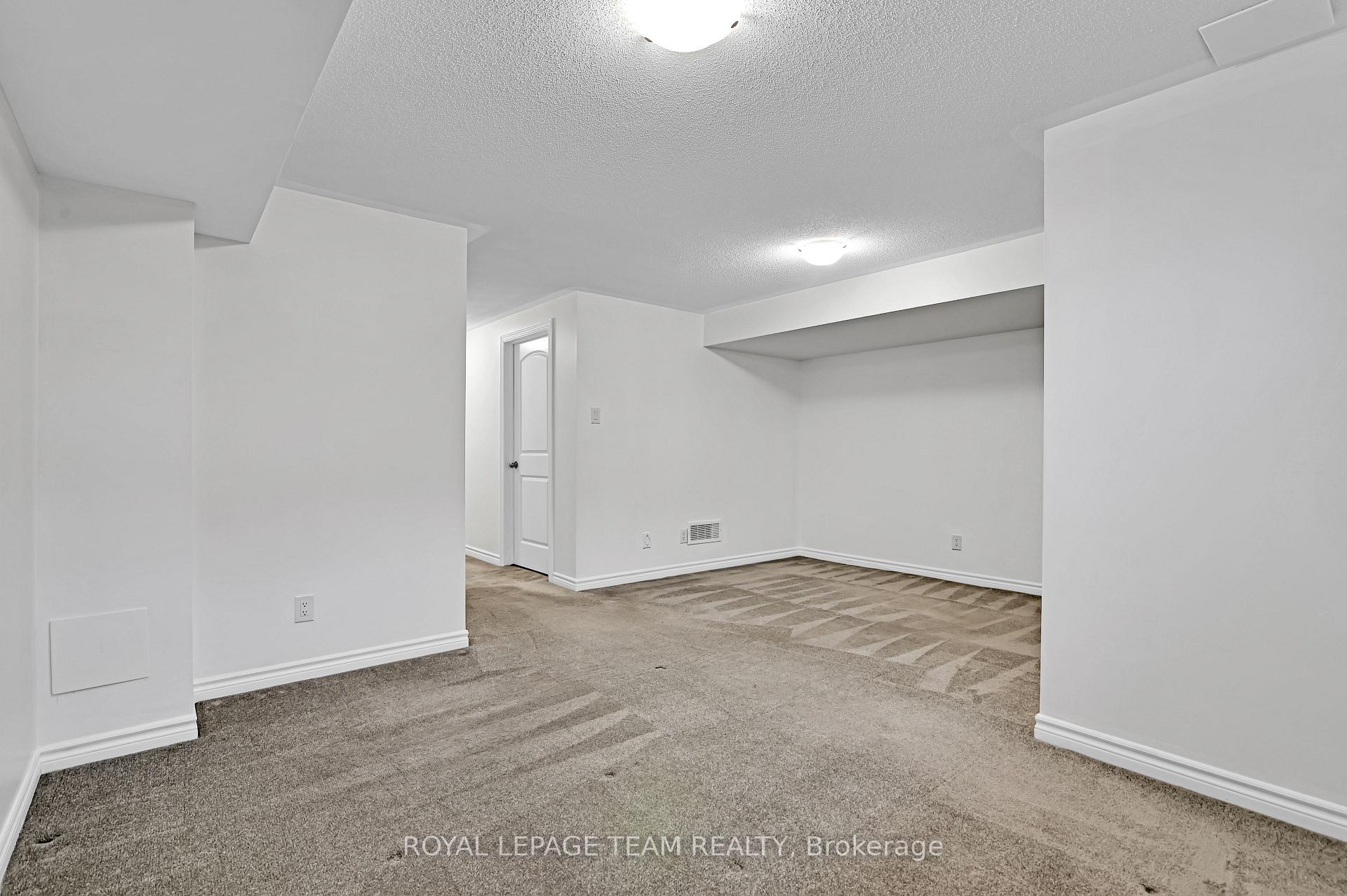 Photo 34 of 1023 Cedar Creek Drive, Ottawa, Blossom Park/Kemp Park/Findlay Creek — HOMEH