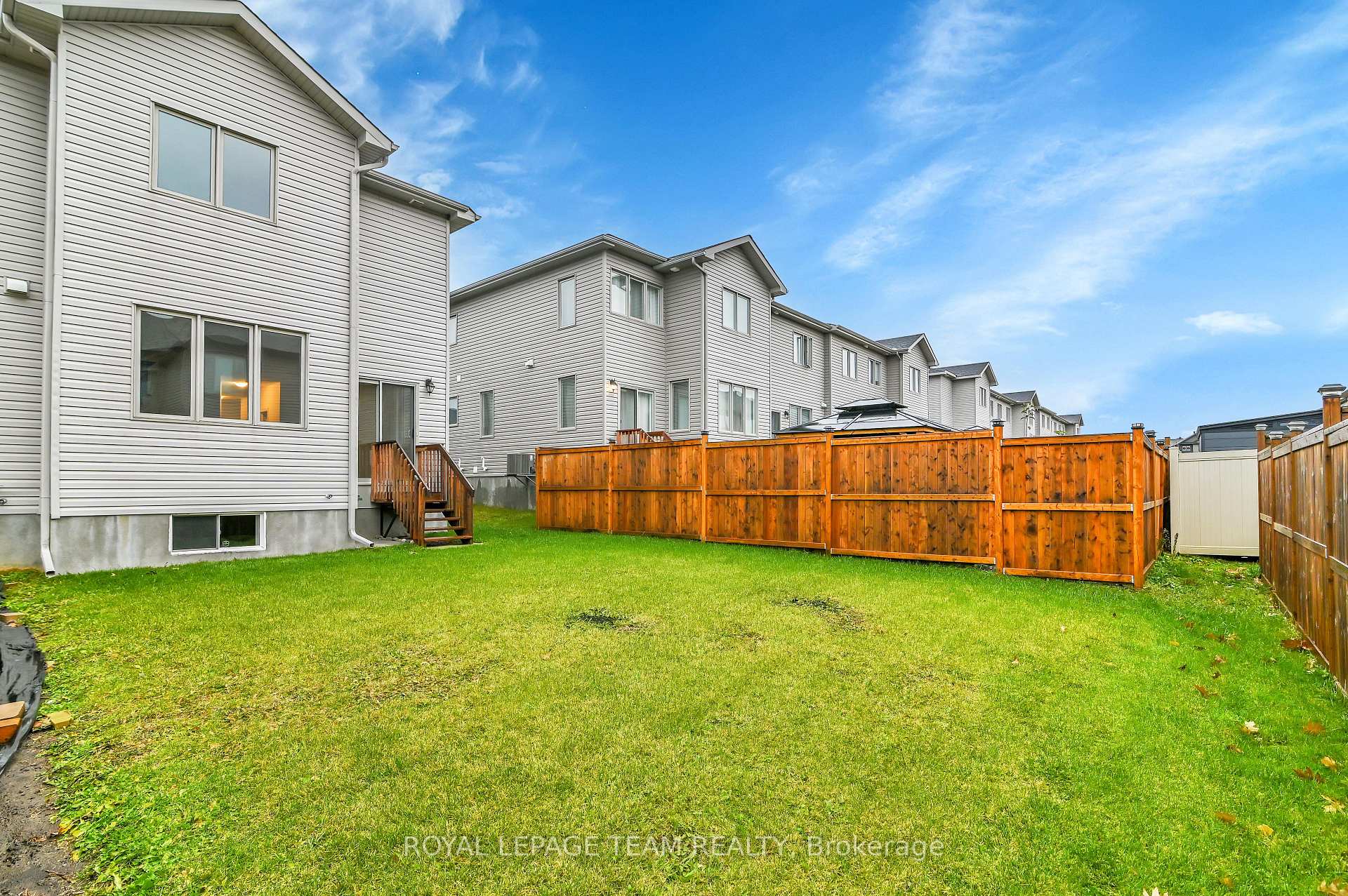 Photo 37 of 1023 Cedar Creek Drive, Ottawa, Blossom Park/Kemp Park/Findlay Creek — HOMEH