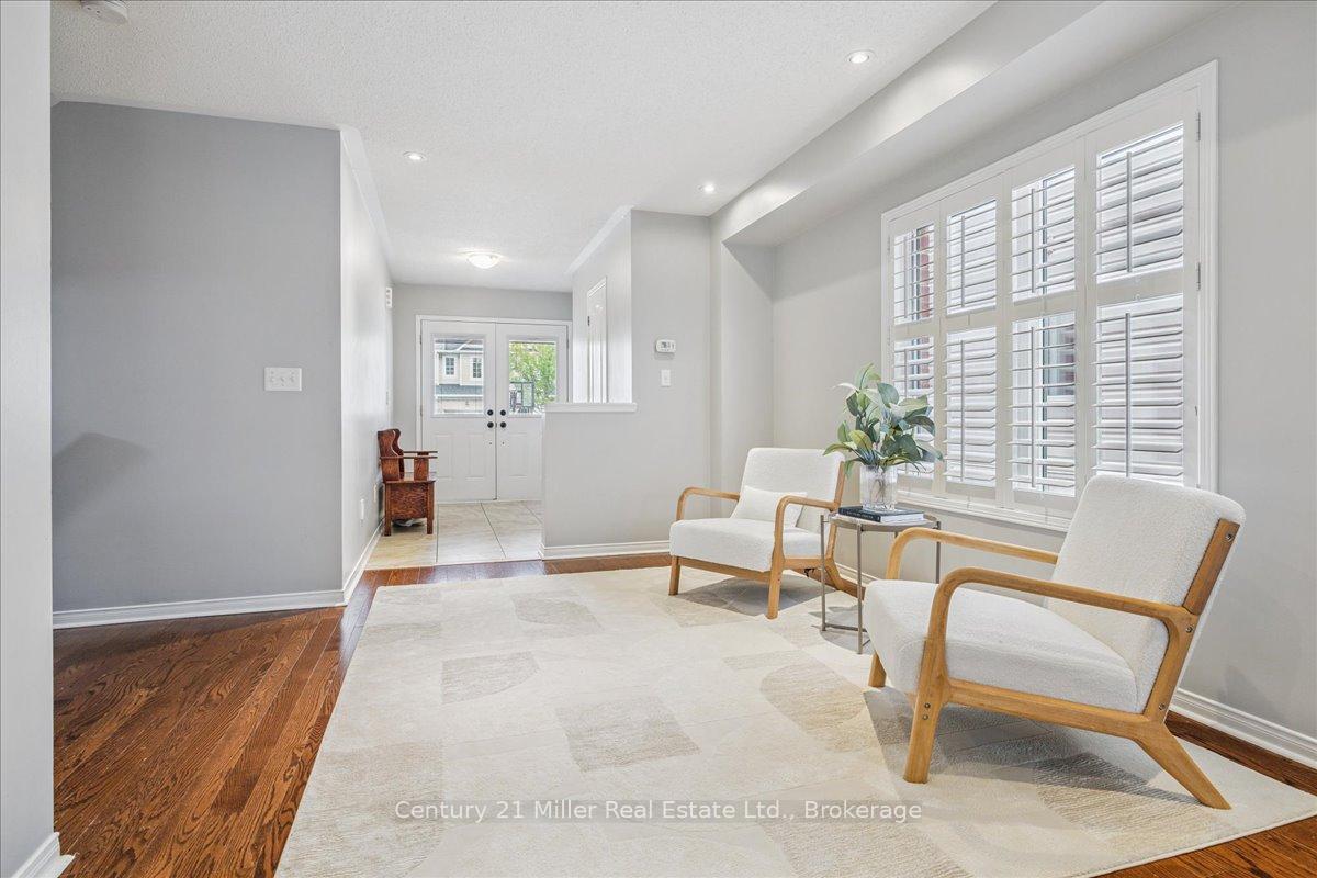 Photo 6 of 4810 Capri Crescent, Burlington, Alton — HOMEH