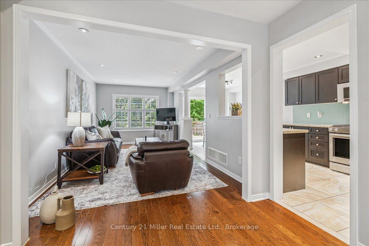 Photo 21 of 4810 Capri Crescent, Burlington, Alton — HOMEH