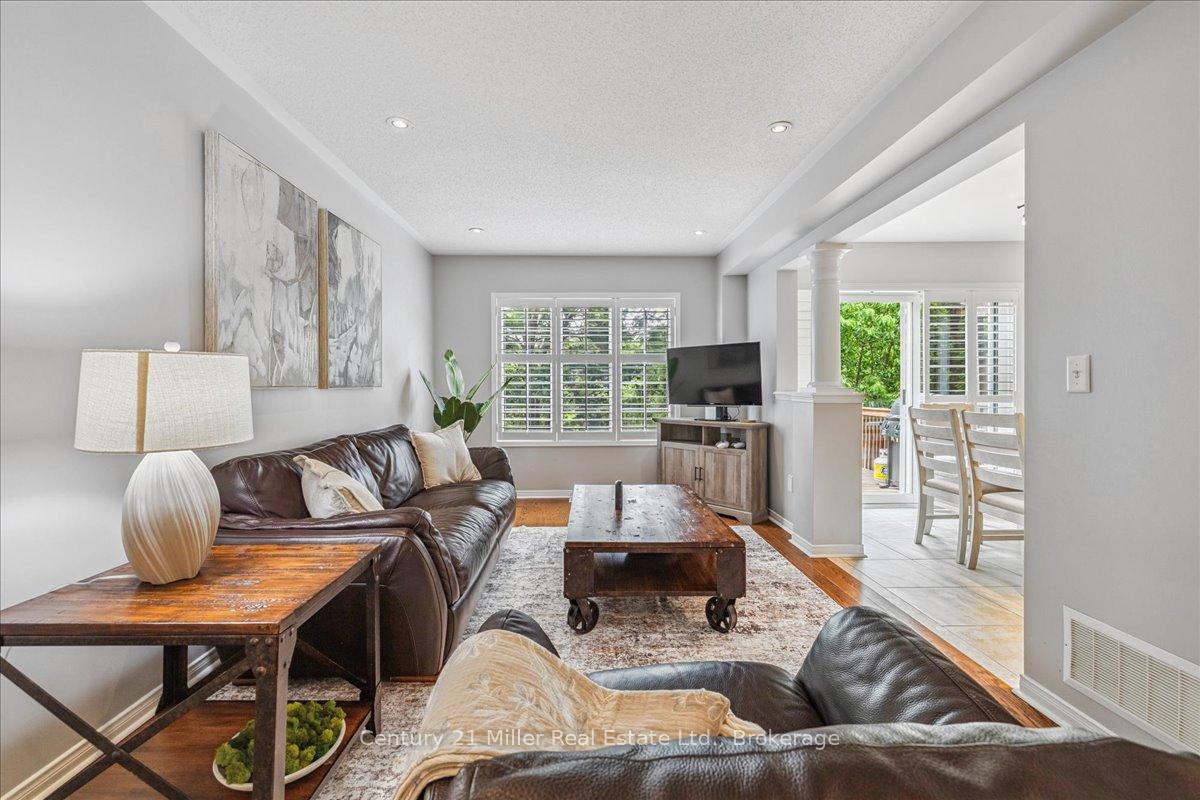 Photo 15 of 4810 Capri Crescent, Burlington, Alton — HOMEH