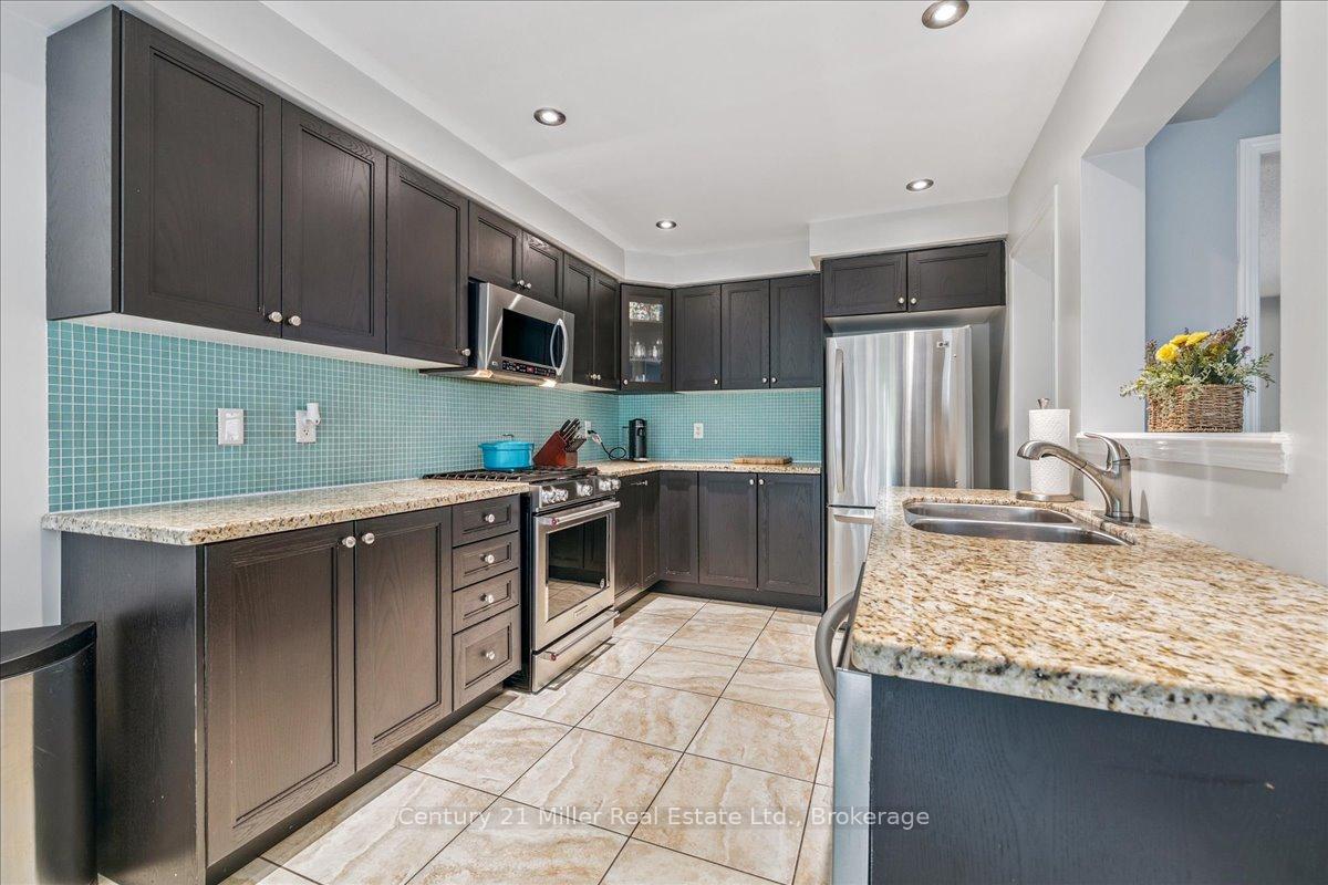 Photo 8 of 4810 Capri Crescent, Burlington, Alton — HOMEH