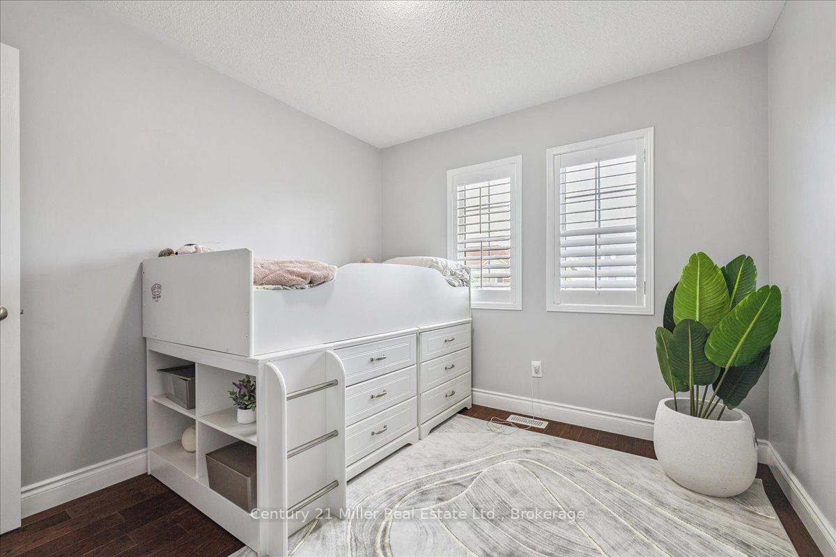 Photo 36 of 4810 Capri Crescent, Burlington, Alton — HOMEH