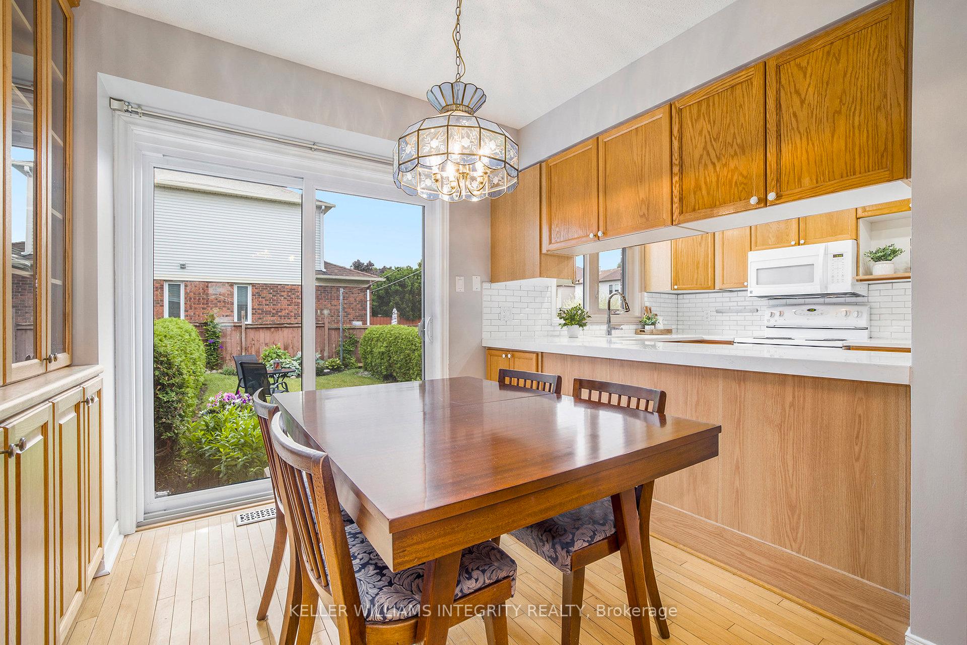 Photo 10 of 50 Grenadier Way, Ottawa, Barrhaven - Longfields — HOMEH