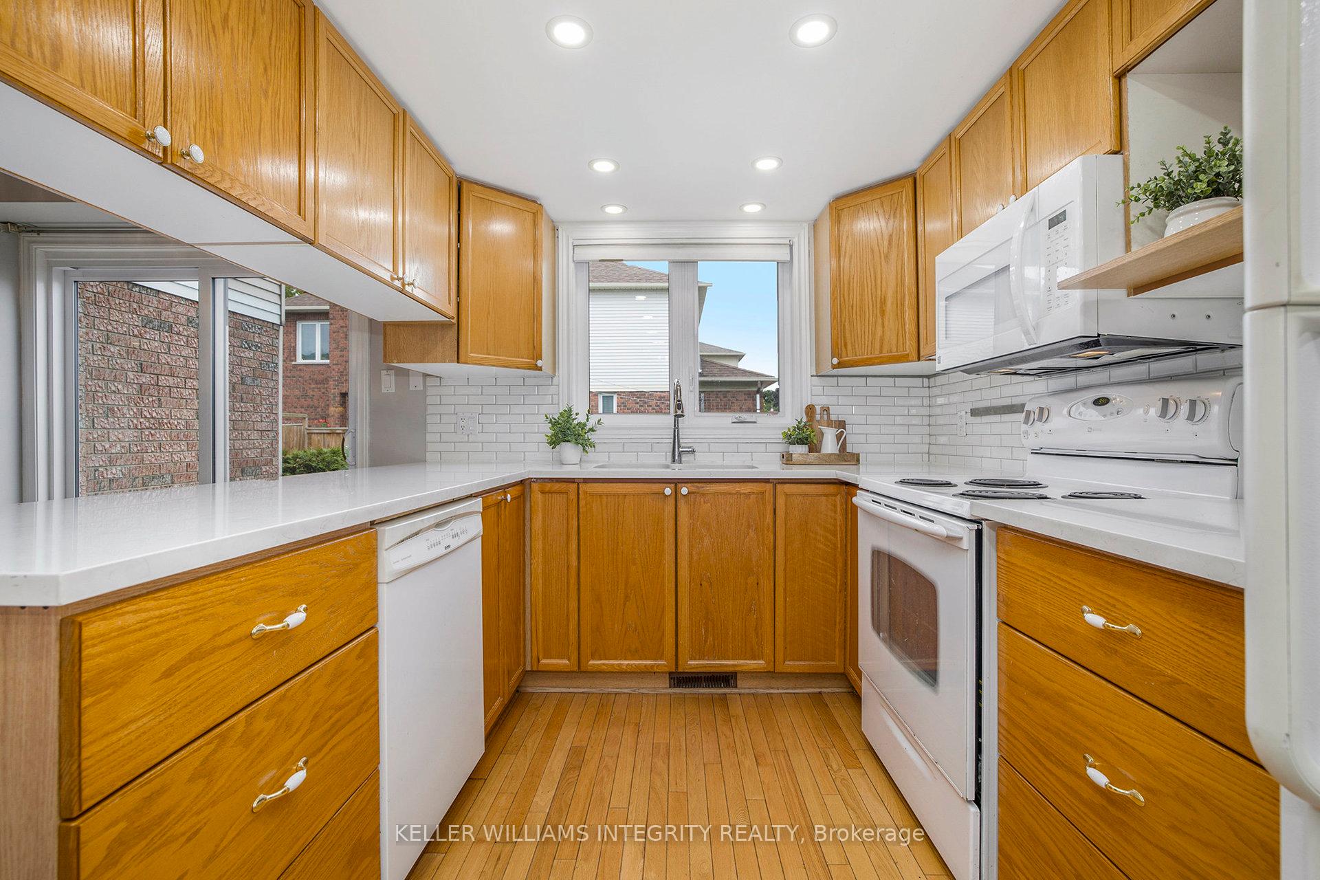Photo 11 of 50 Grenadier Way, Ottawa, Barrhaven - Longfields — HOMEH