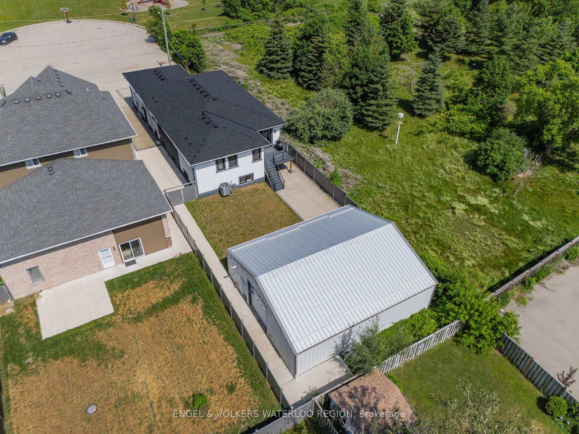 Photo 10 of 24 Sylvia Street, Kitchener — HOMEH