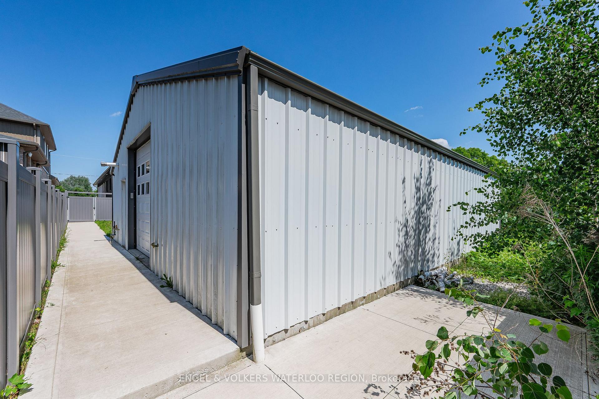 Photo 18 of 24 Sylvia Street, Kitchener — HOMEH