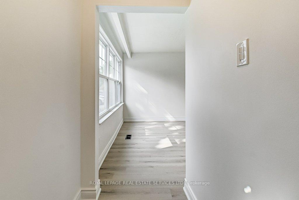 Photo 4 of 1196 Grange Road, Oakville, Falgarwood — HOMEH