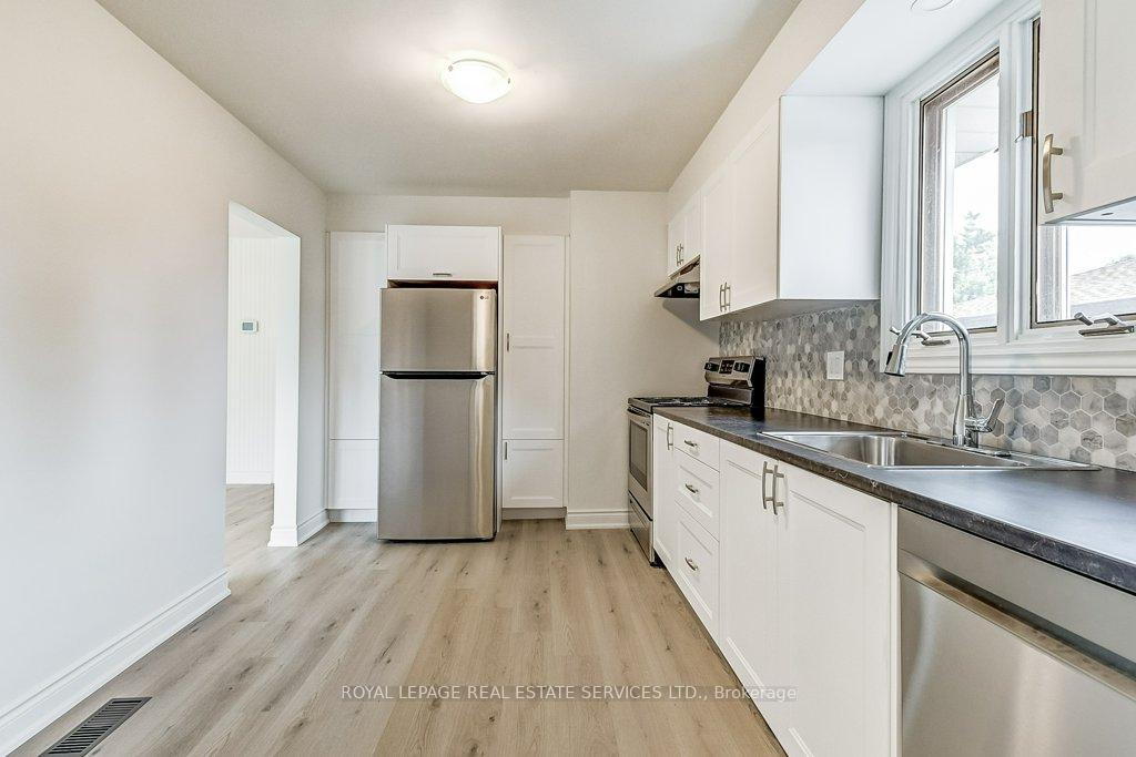 Photo 7 of 1196 Grange Road, Oakville, Falgarwood — HOMEH