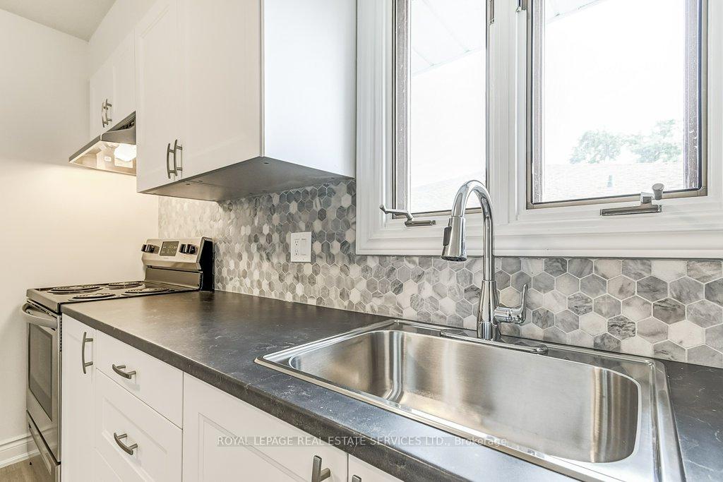 Photo 13 of 1196 Grange Road, Oakville, Falgarwood — HOMEH
