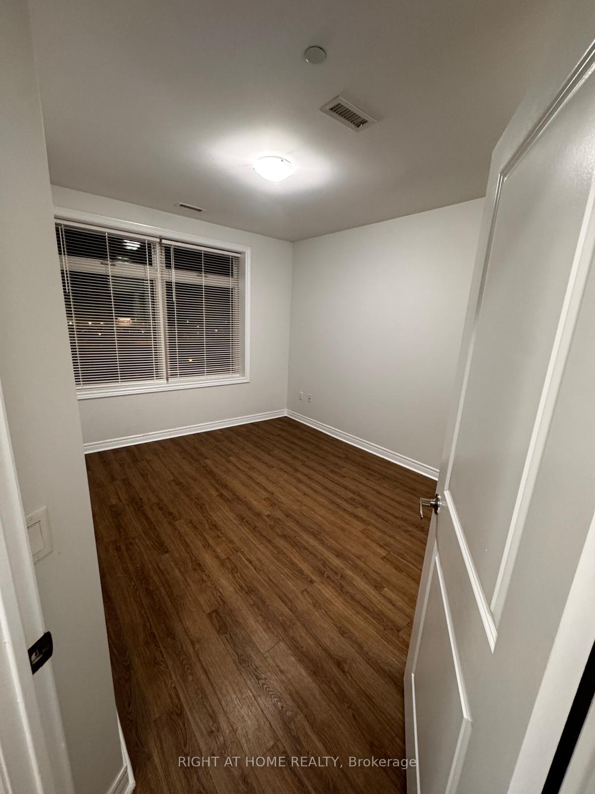 Photo 3 of Unit 520, 39 New Delhi Drive E, Markham, Cedarwood — HOMEH