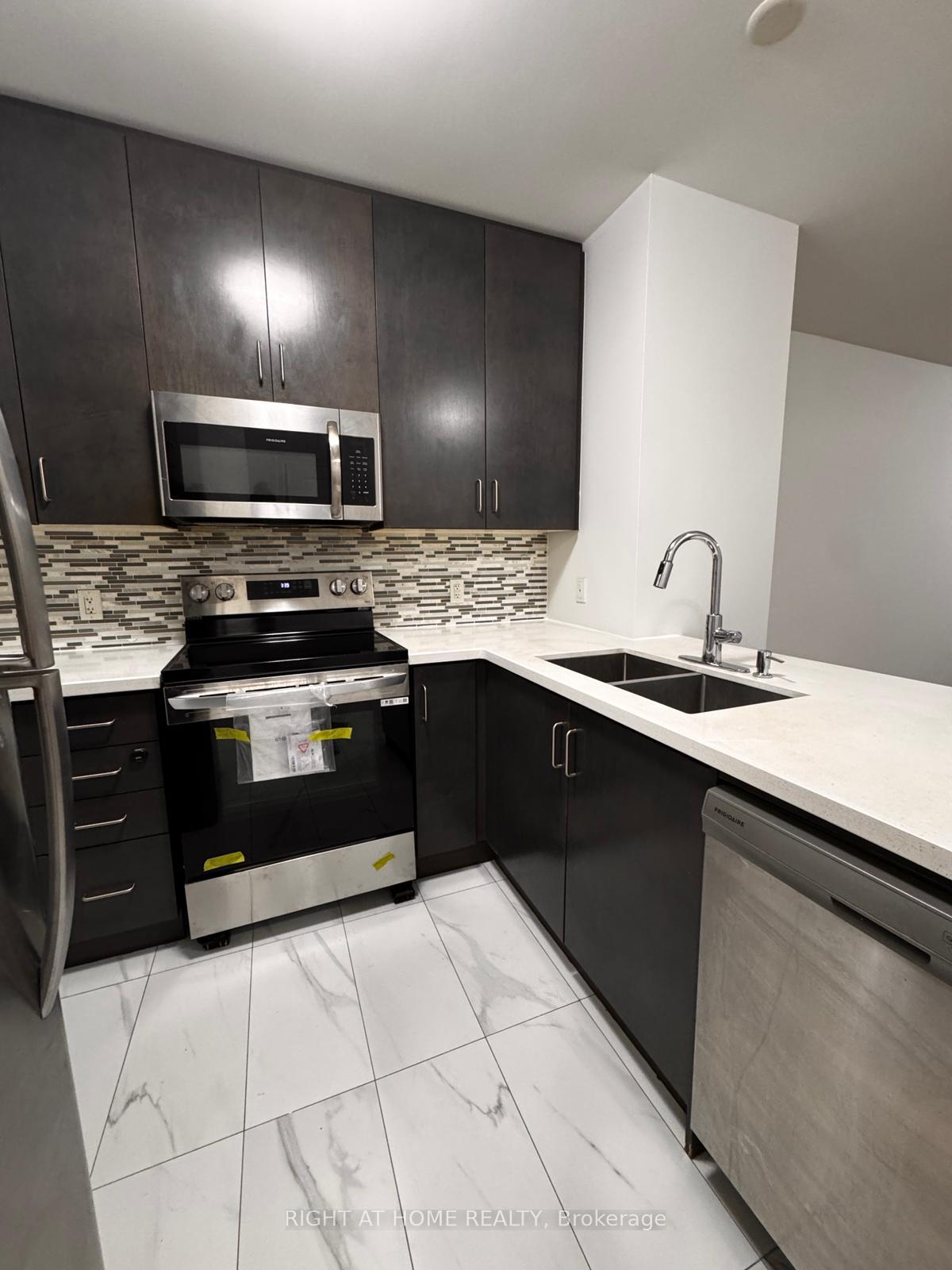 Photo 12 of Unit 520, 39 New Delhi Drive E, Markham, Cedarwood — HOMEH