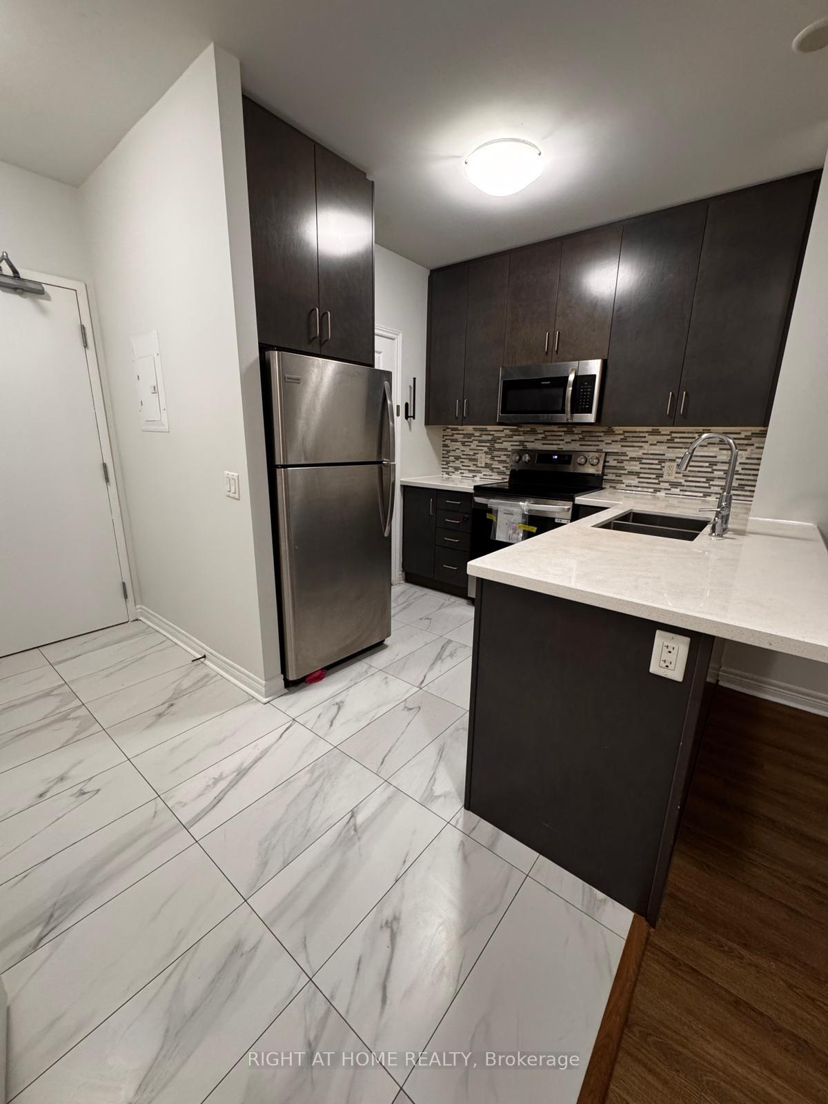 Photo 13 of Unit 520, 39 New Delhi Drive E, Markham, Cedarwood — HOMEH