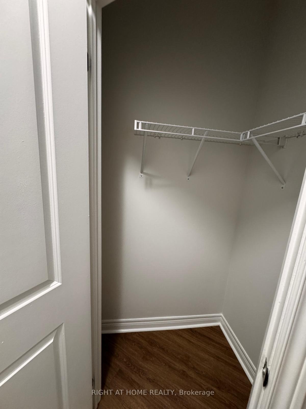Photo 6 of Unit 520, 39 New Delhi Drive E, Markham, Cedarwood — HOMEH