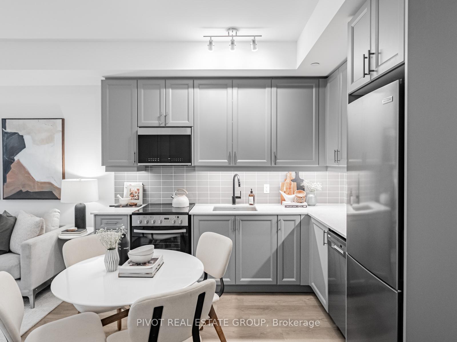 Photo 2 of Unit 301, 2333 Khalsa Gate, Oakville, Westmount — HOMEH